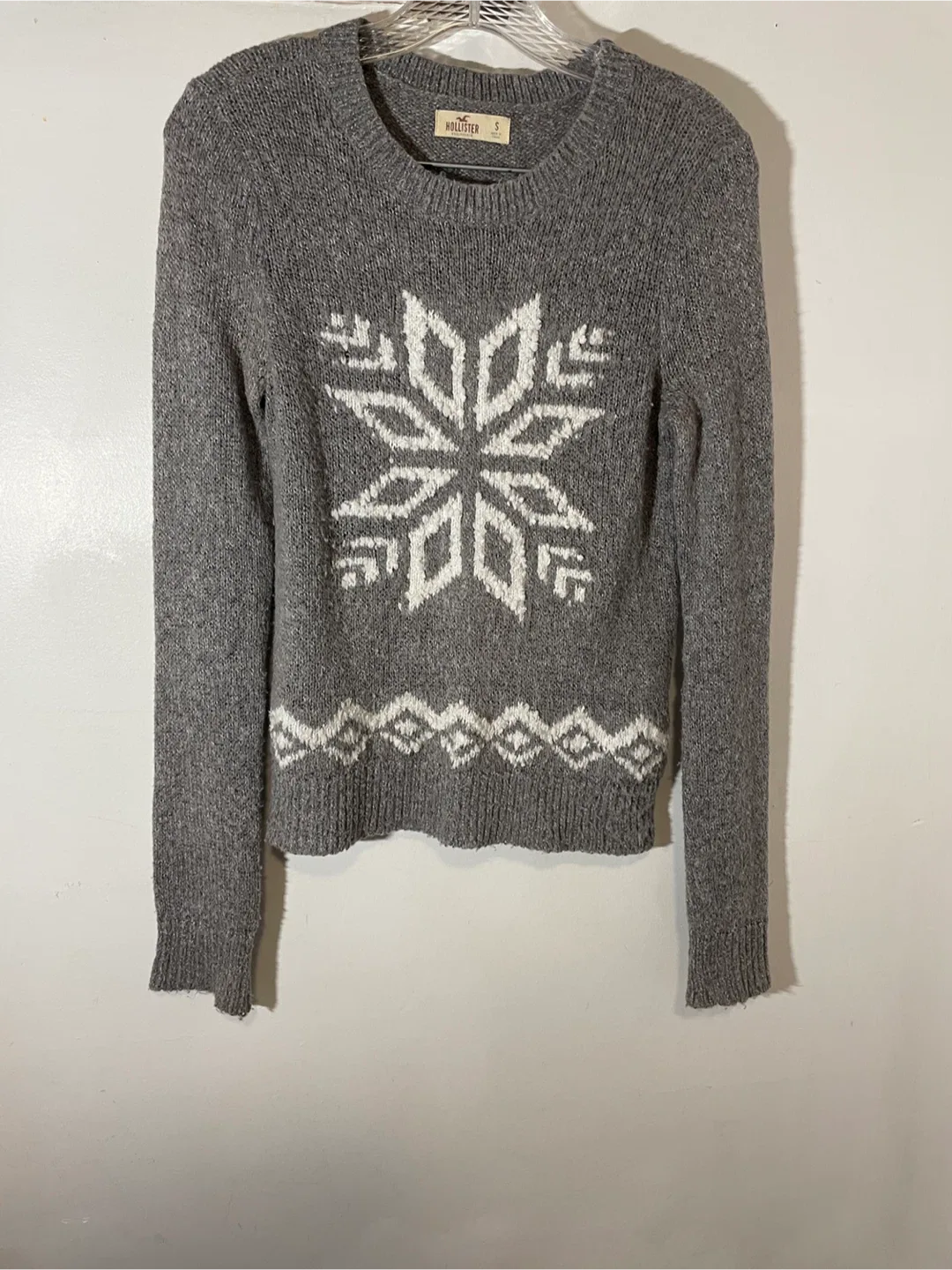 Hollister Grey Snowflake Sweater - Size Small image indicator(2)