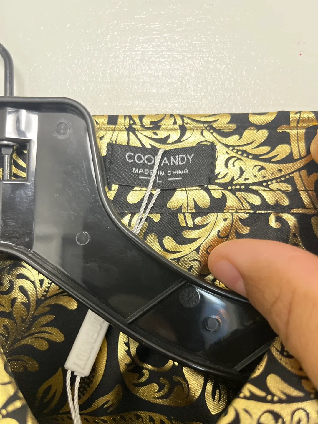 New COOFANDY Men's Gold Paisley Shirt - Size L image indicator(3)