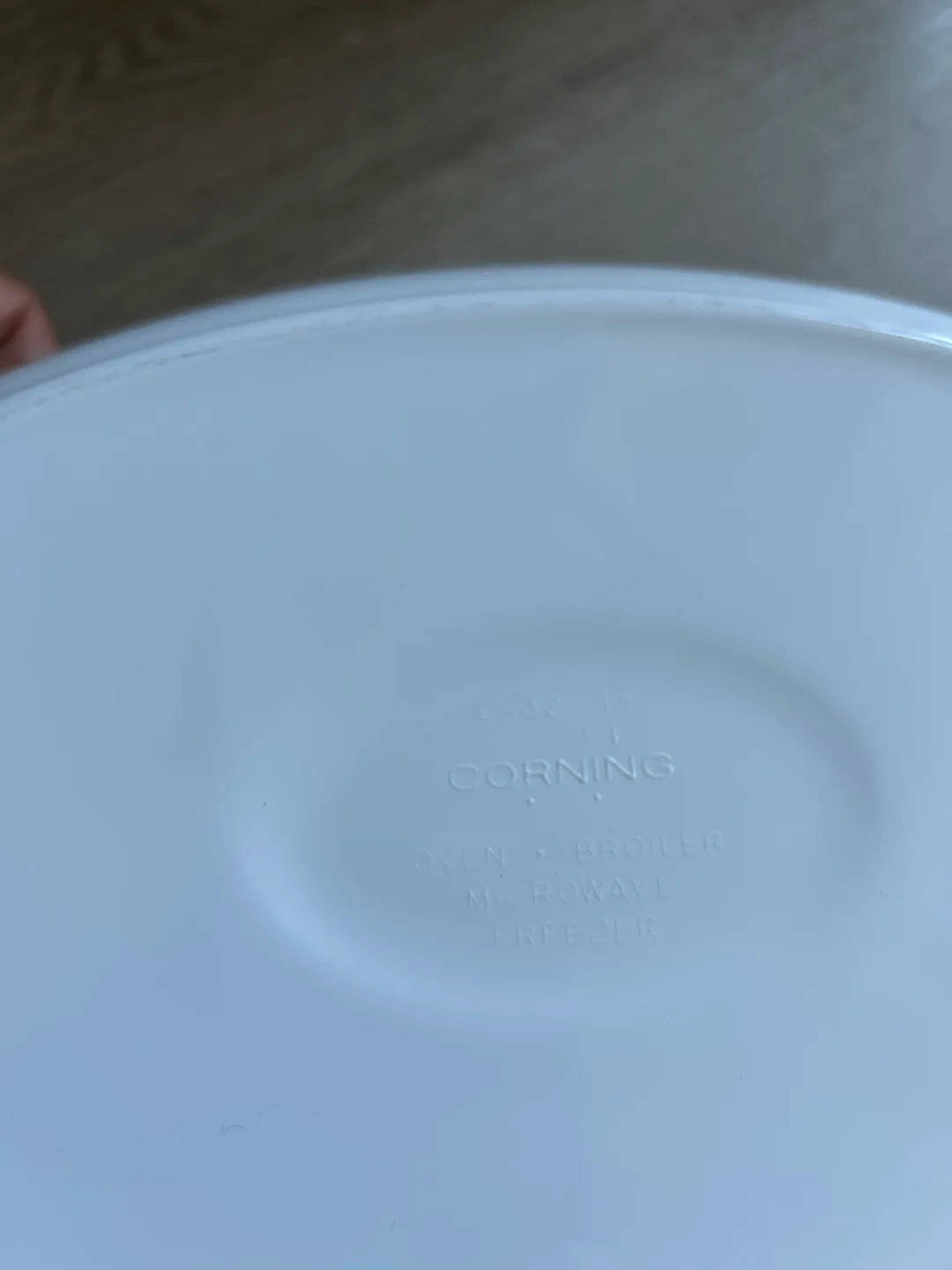 Corningware Oval Casserole Dish with Lid image indicator(3)