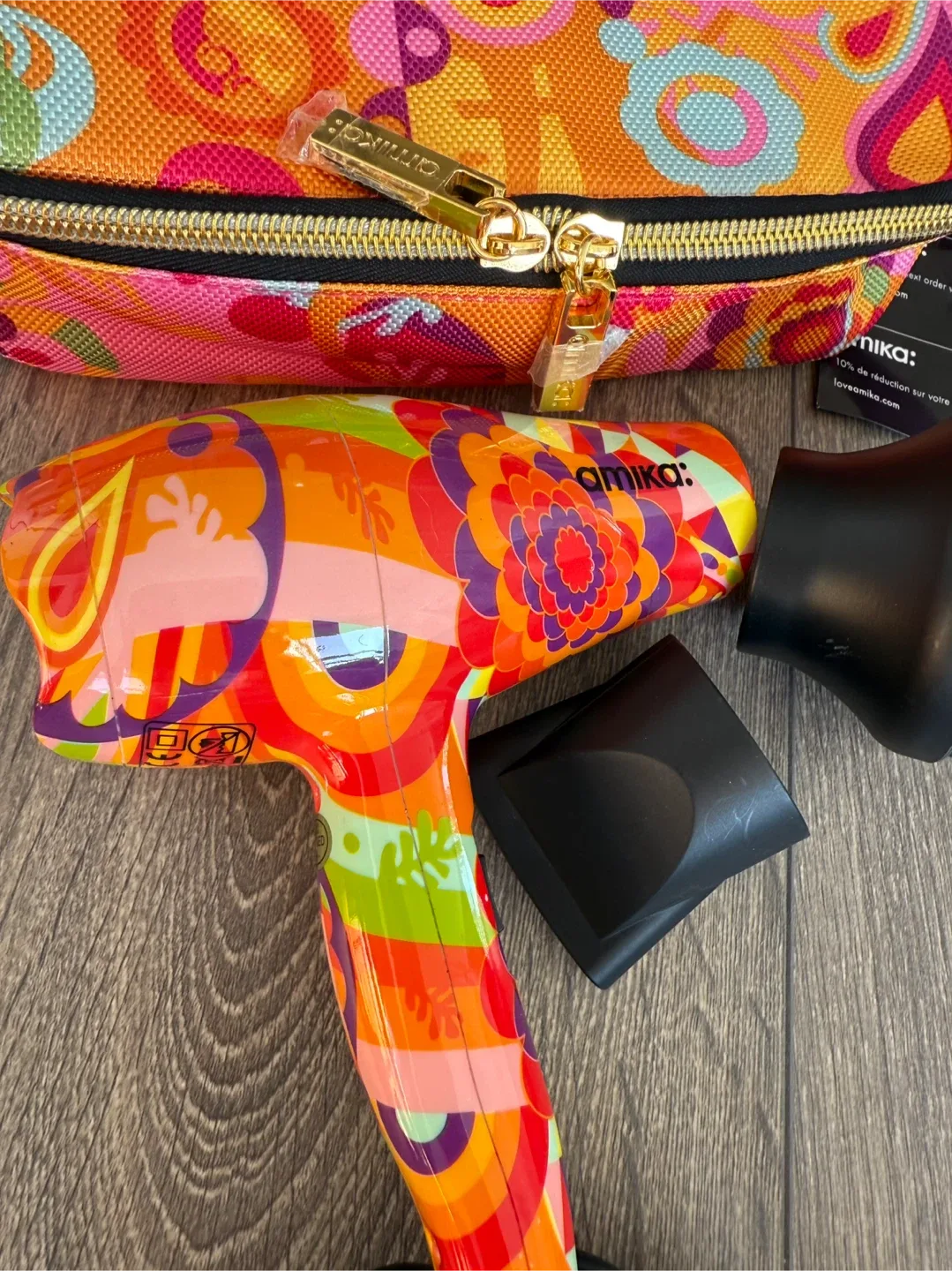 NEW Mini Amika Hair Dryer with Case & Attachments image indicator(3)