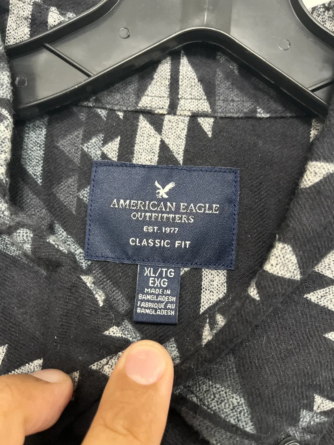 American Eagle Outfitters Classic Fit Shirt - XL image indicator(2)