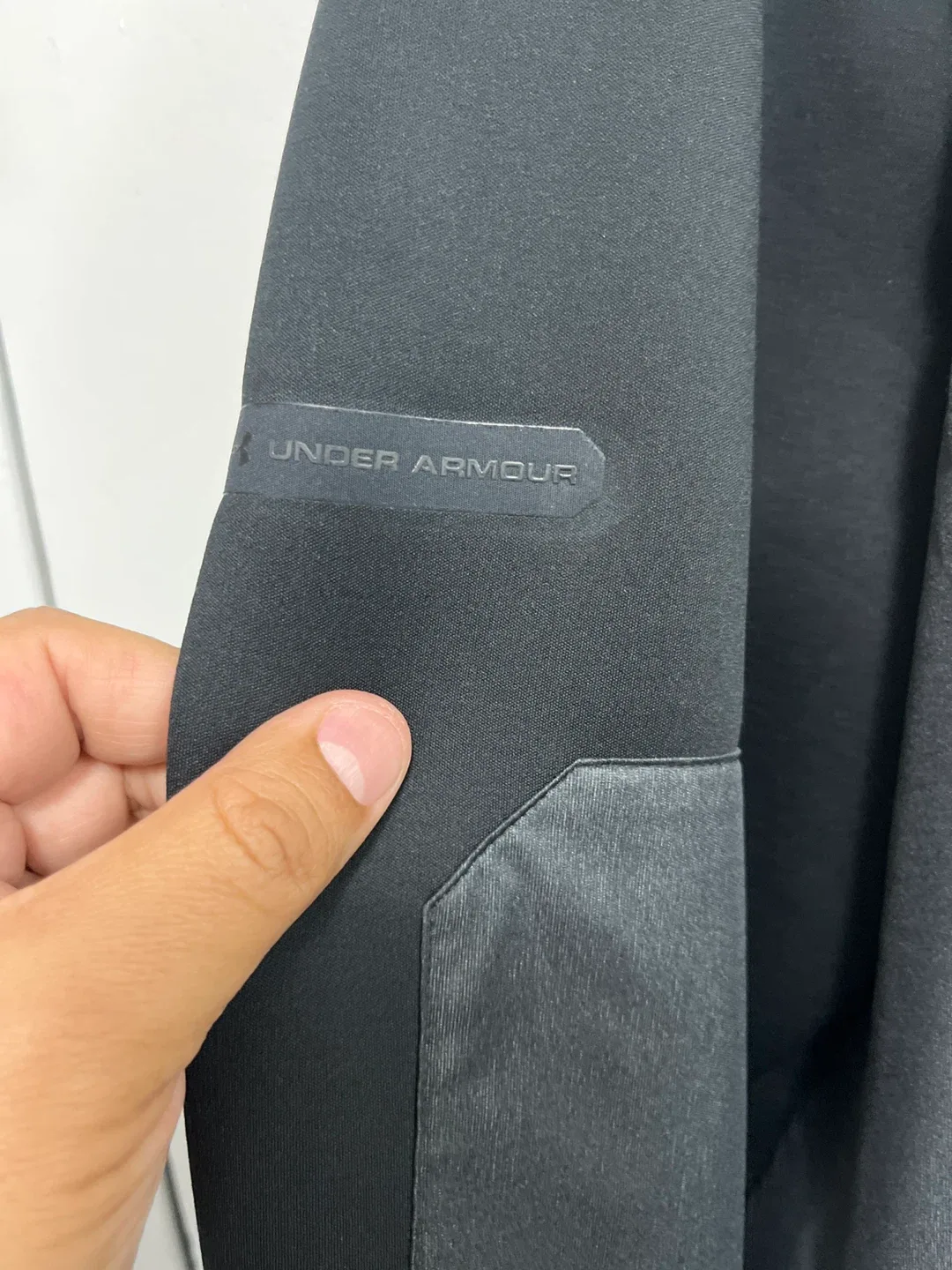 New Under Armour Black Jacket - Size XL image indicator(5)