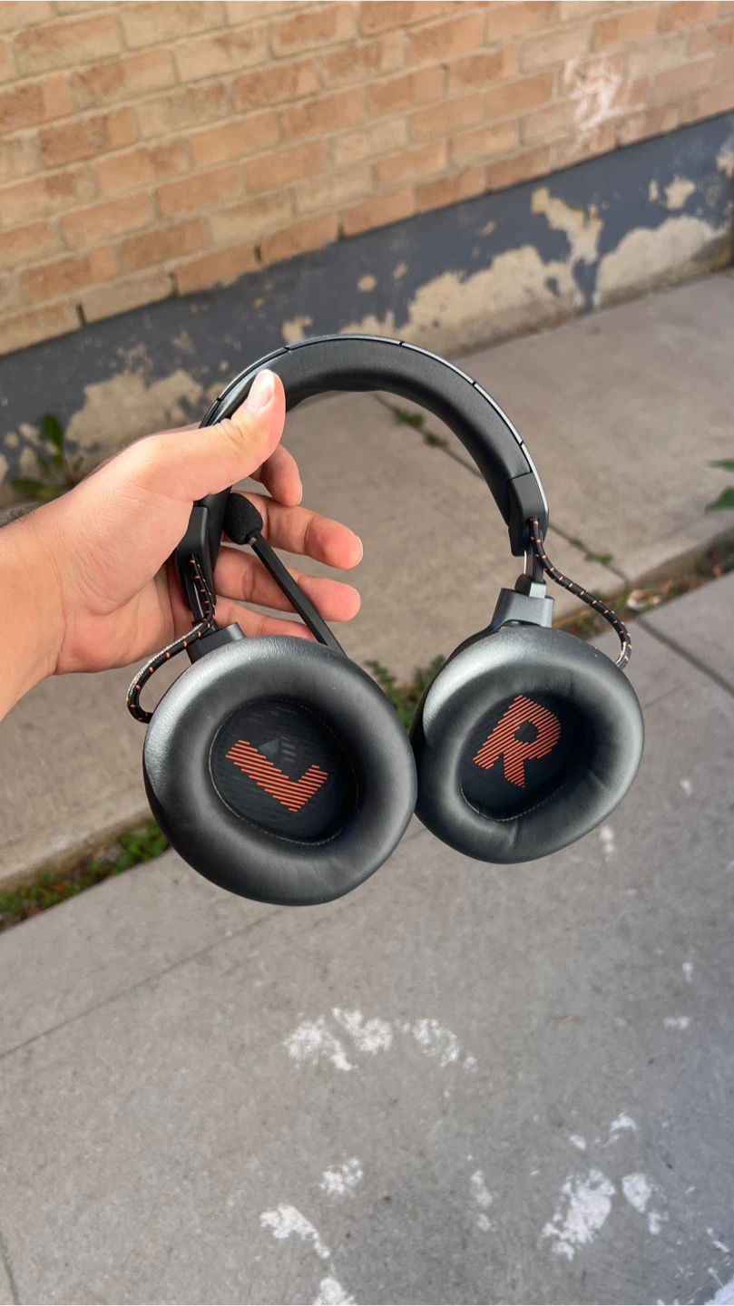 JBL Quantum One Gaming Headset - photo 3