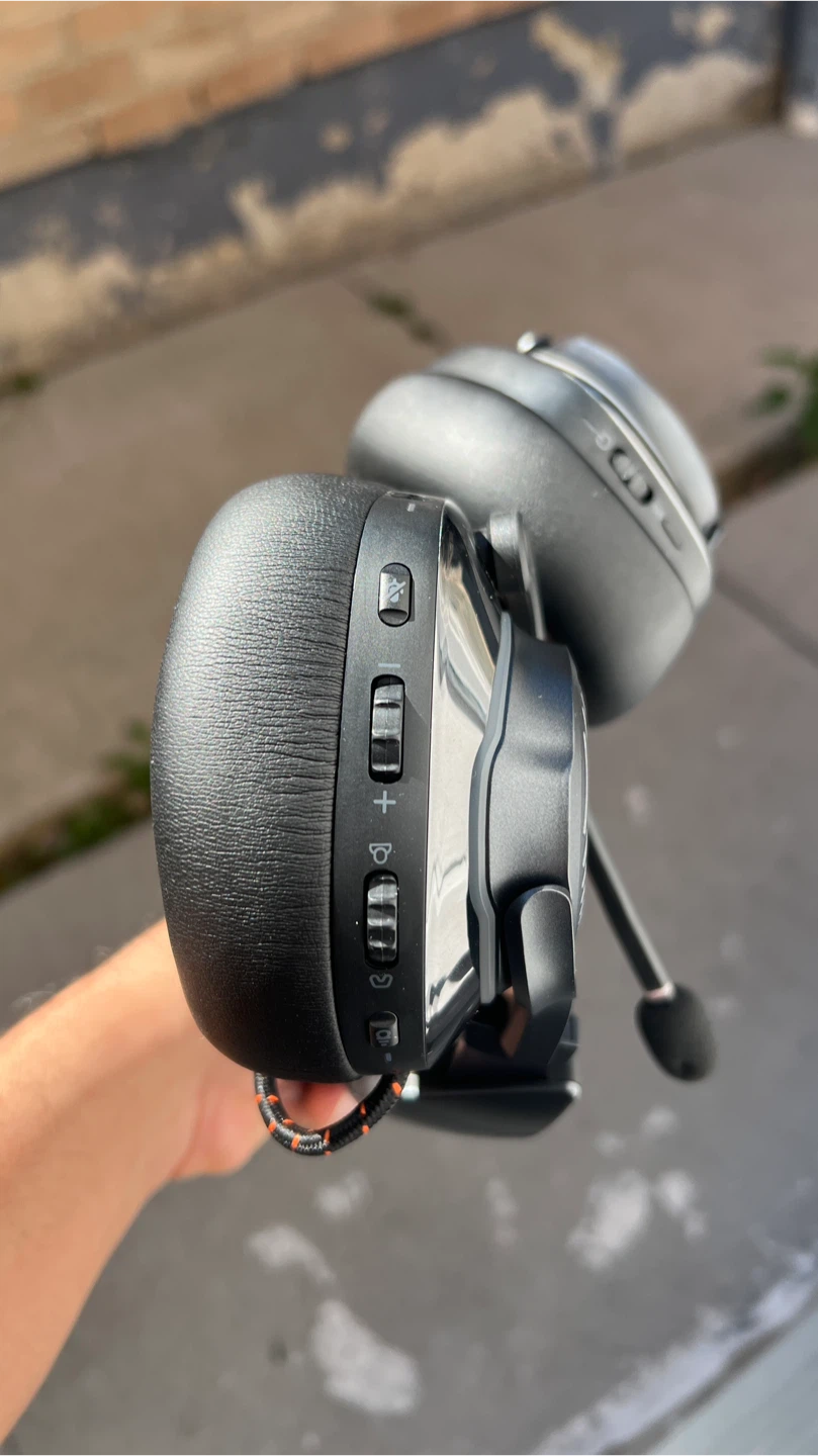 JBL Quantum One Gaming Headset - photo 5