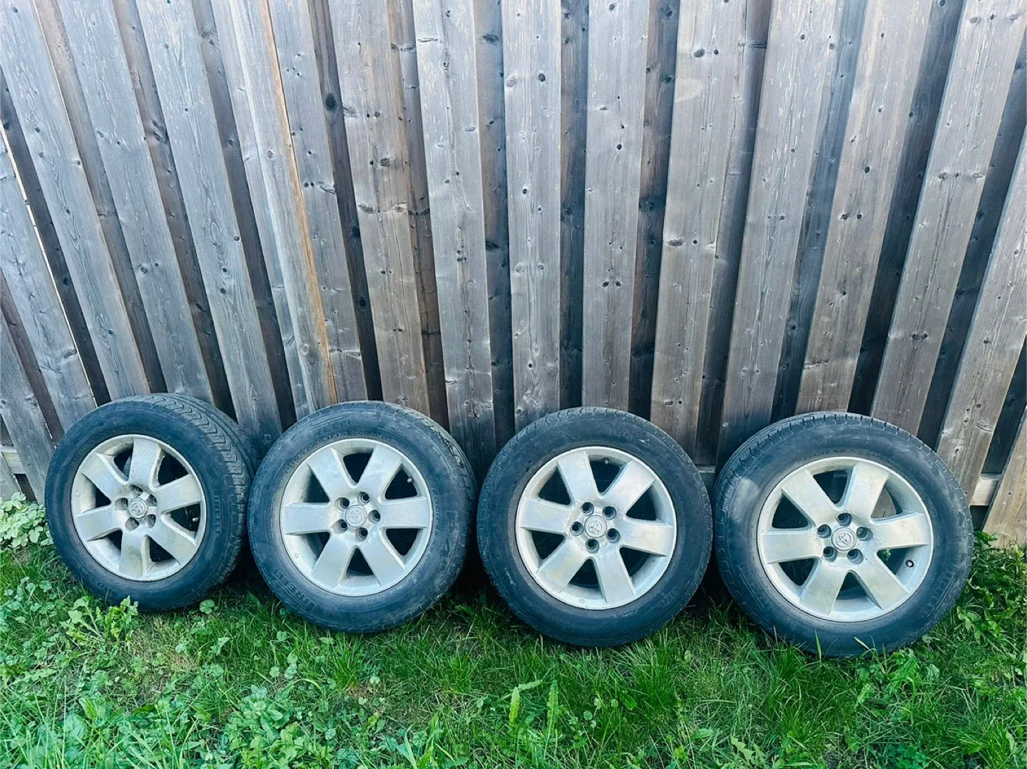 Pirelli P195/65R15 91T Tires - Set of 4 image indicator(4)