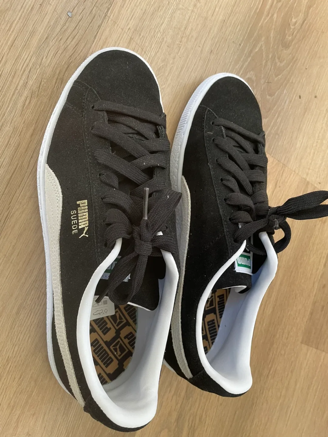 Puma Suede Classic Black Sneakers image indicator(3)