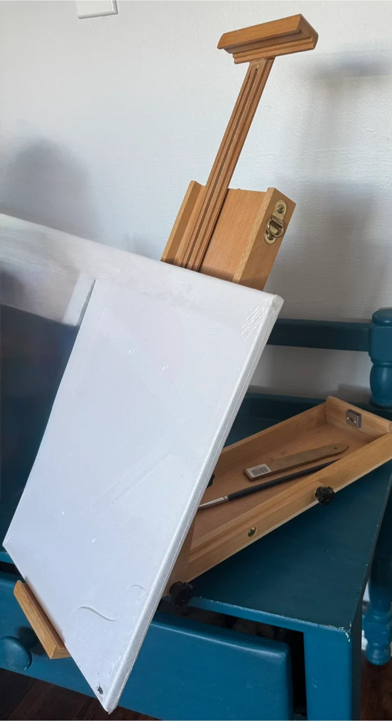 Wooden Portable Tabletop Easel thumbnail