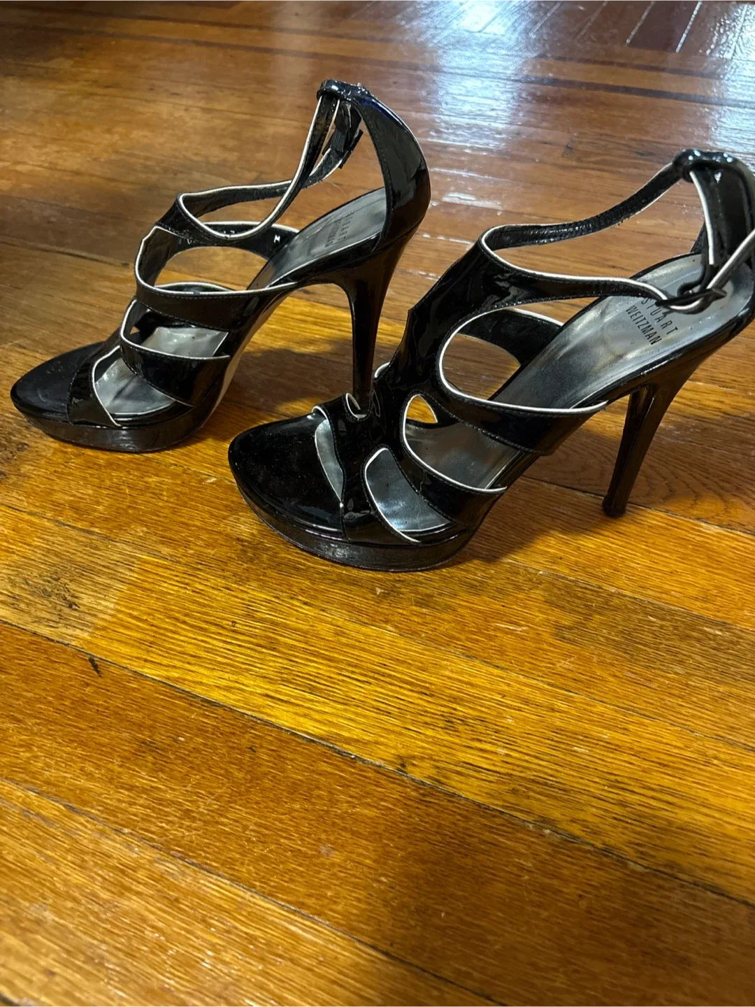 Stuart Weitzman Black Heels image indicator(2)