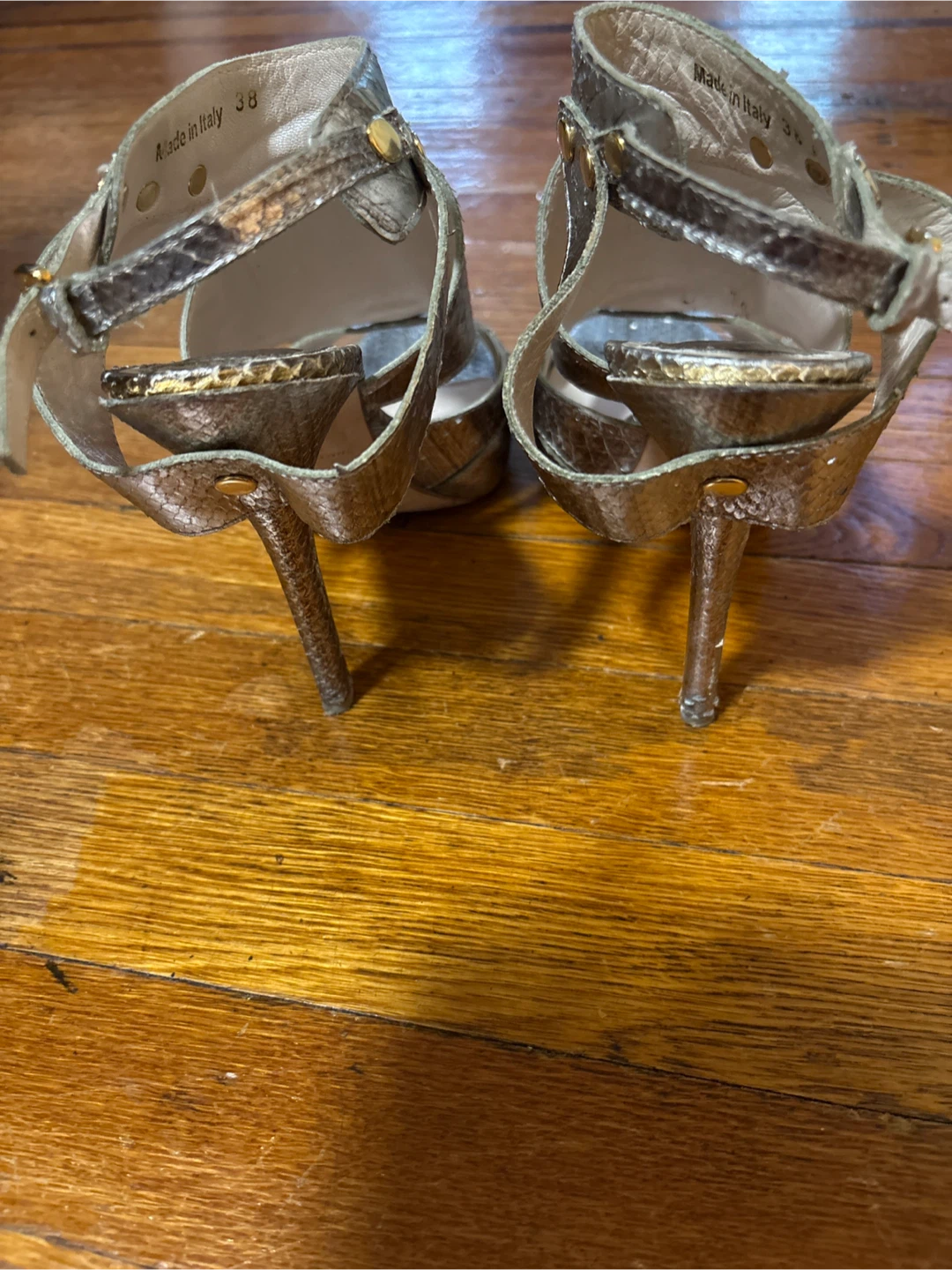 Christian Dior Gold Metallic Heels, Size 38 - photo 4