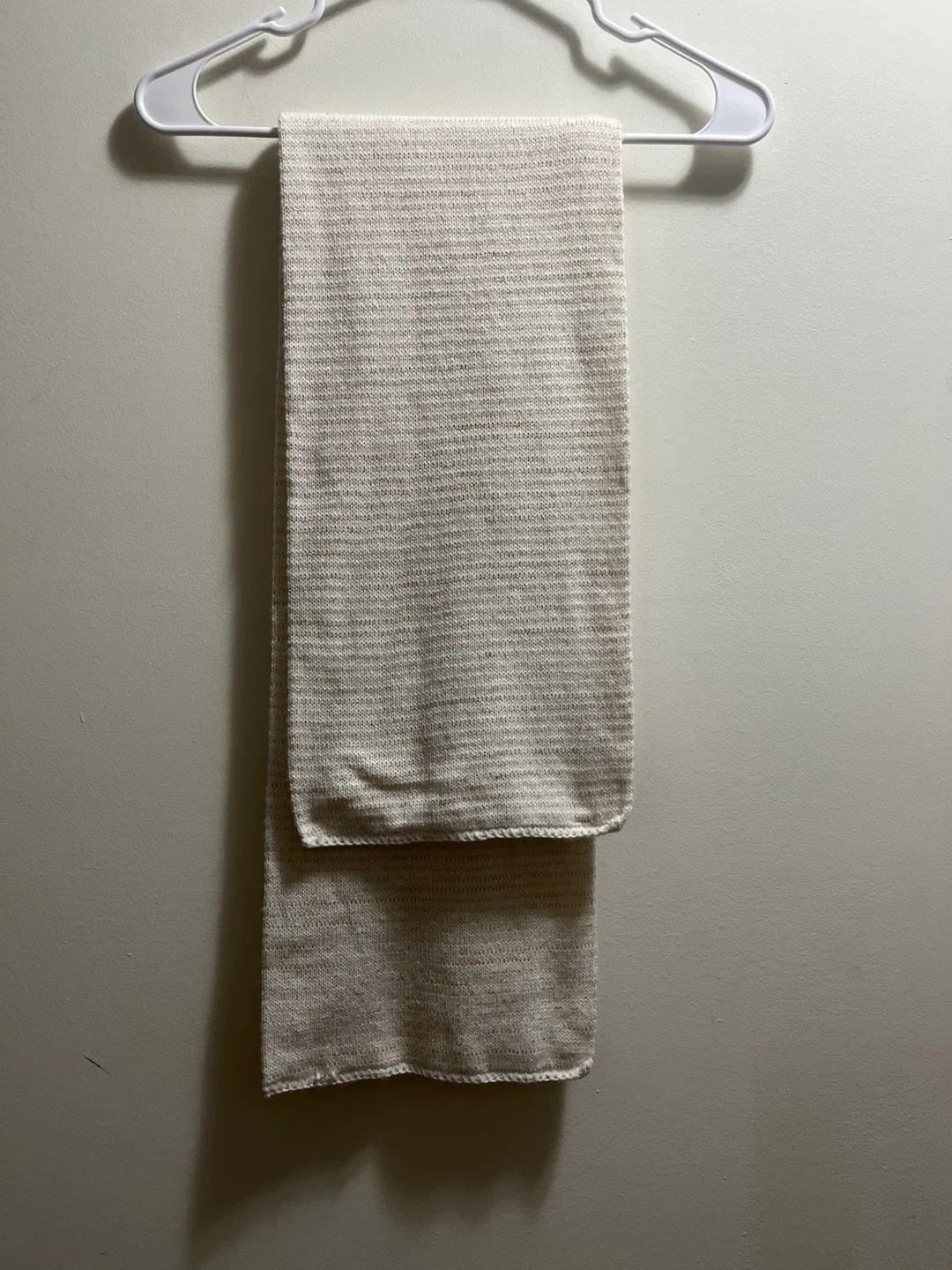 Cozy White Knit winter Scarf image indicator(5)