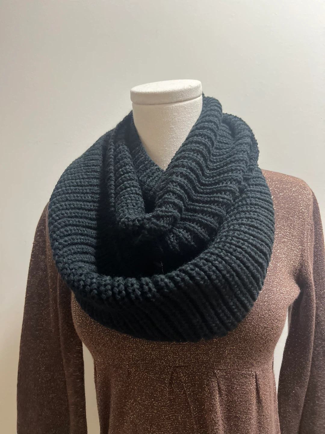 Knitted Black Warm Infinity Scarf - photo 2