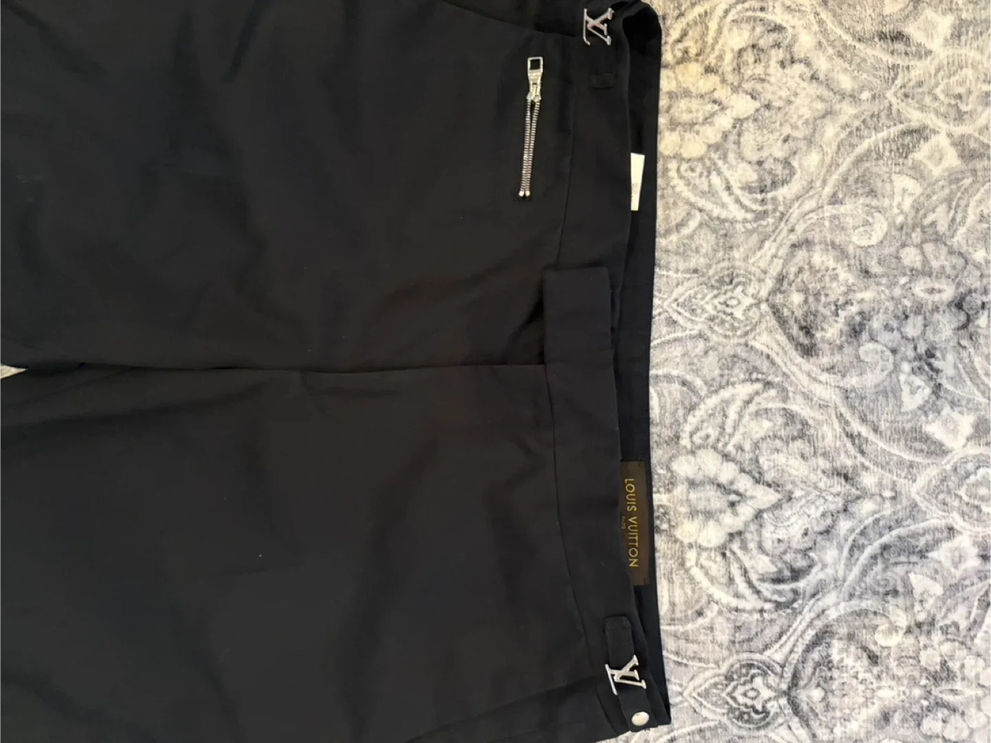 Louis Vuitton Black Pants Size 44 image indicator(3)