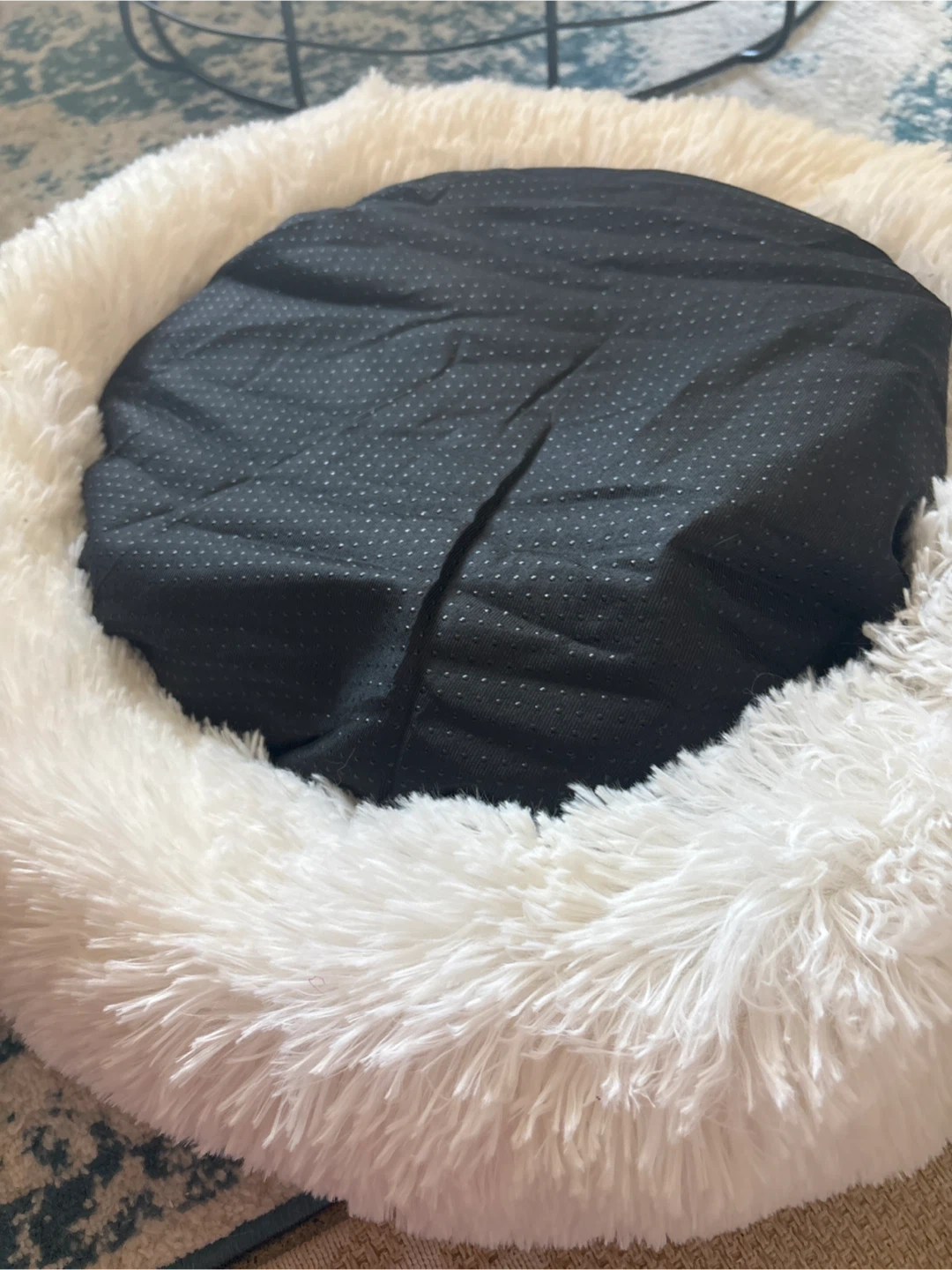 Fluffy White Pet Bed - photo 3