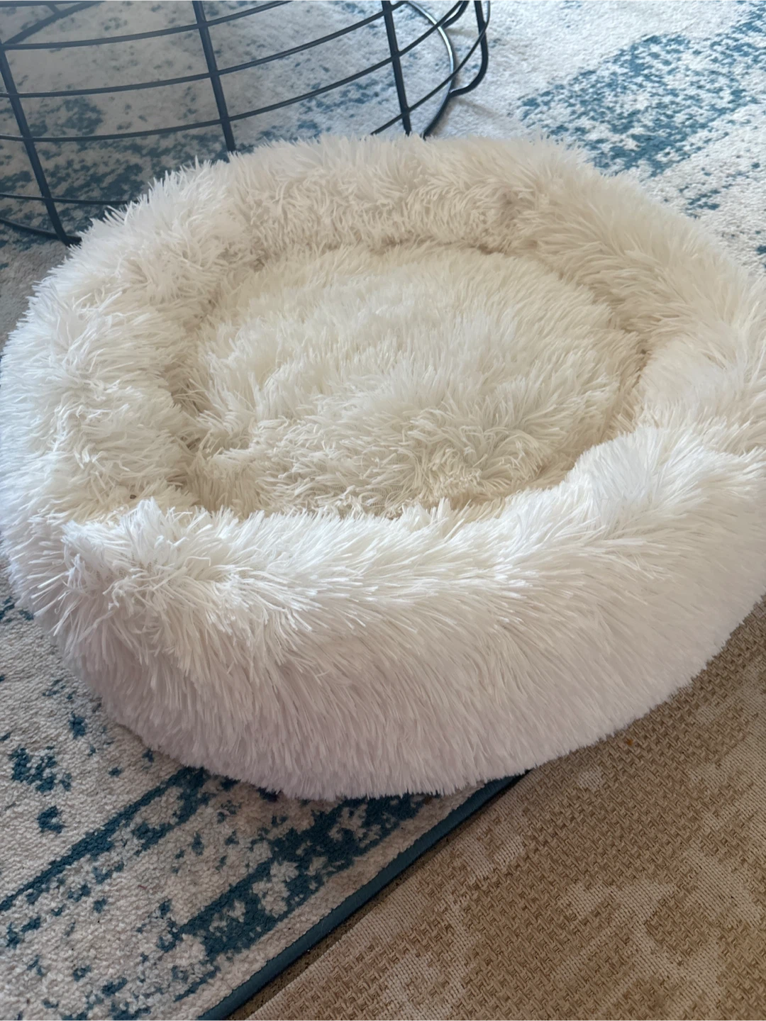 Fluffy White Pet Bed