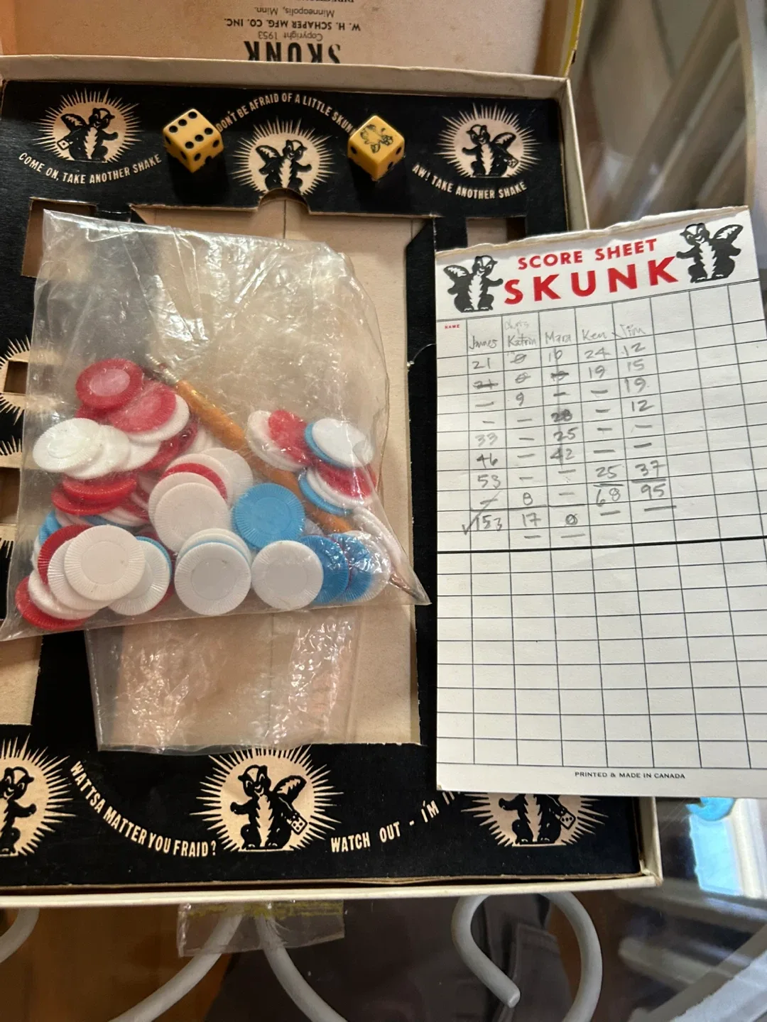 $2  Vintage MCM 1950's SKUNK DICE GAME Canada AS IS image indicator(2)