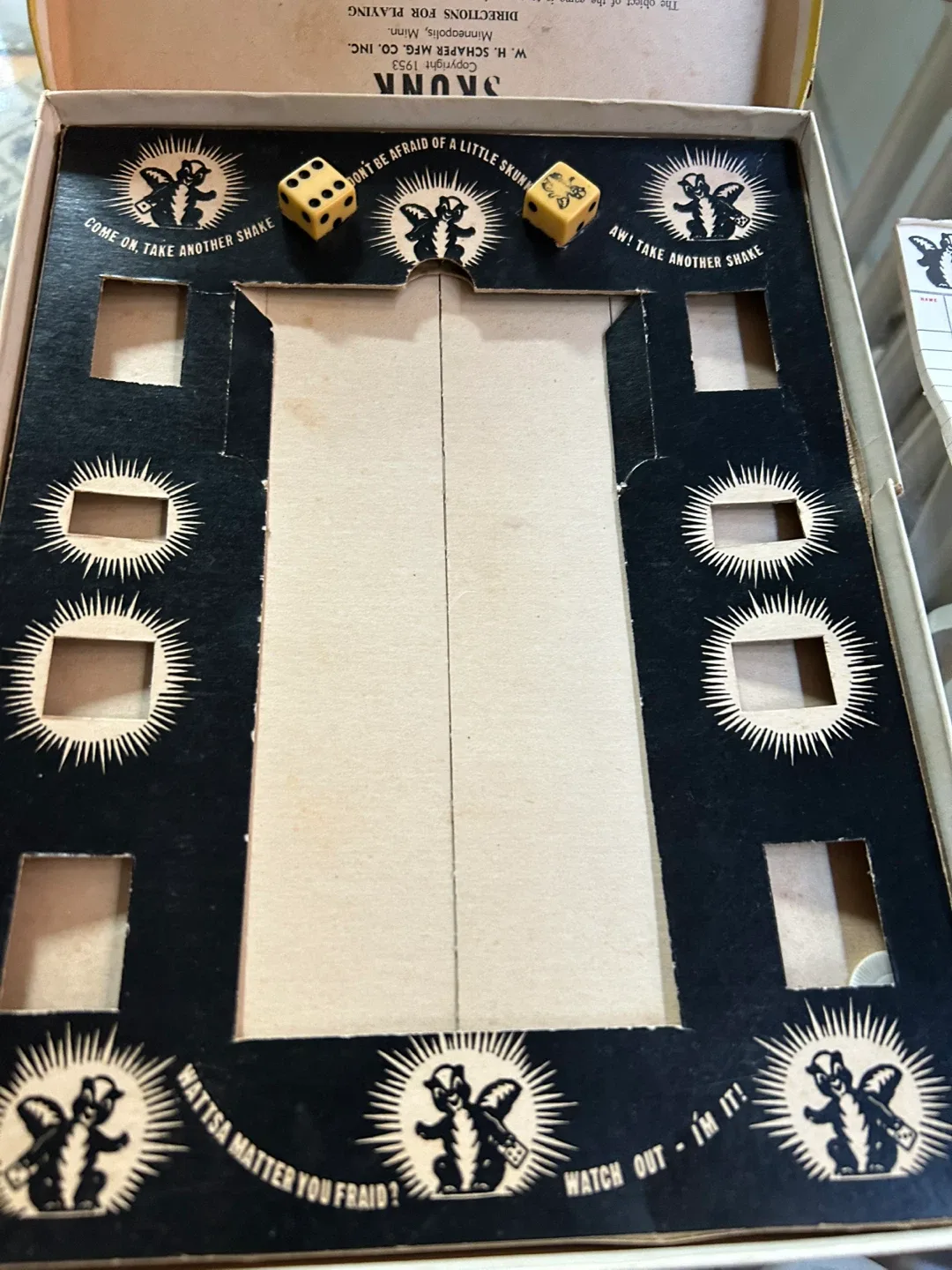 $2  Vintage MCM 1950's SKUNK DICE GAME Canada AS IS image indicator(8)