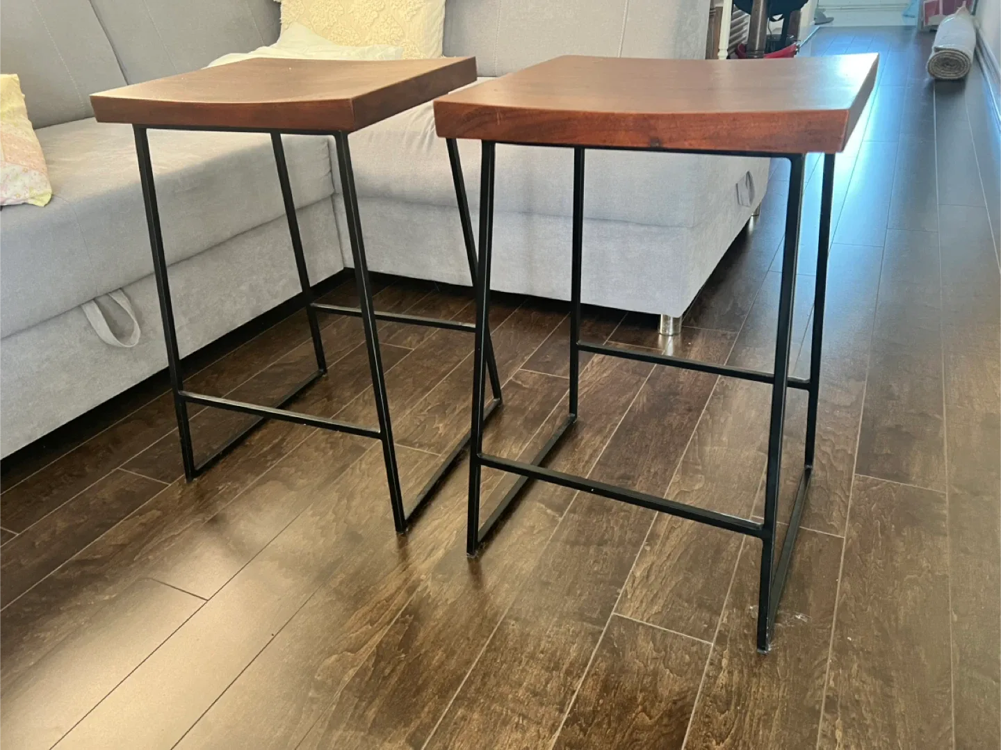 Set of 2 Bar Stools thumbnail