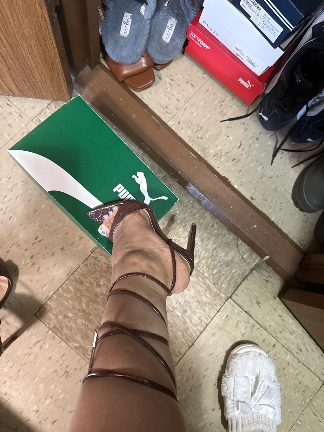 Fashion Nova Brown Heels image indicator(5)