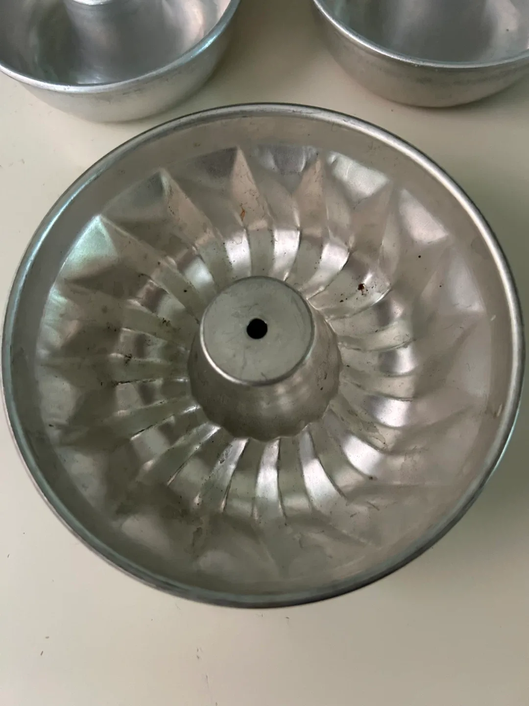 6 vintage small aluminum muffin cake jello molds Bundt image indicator(6)