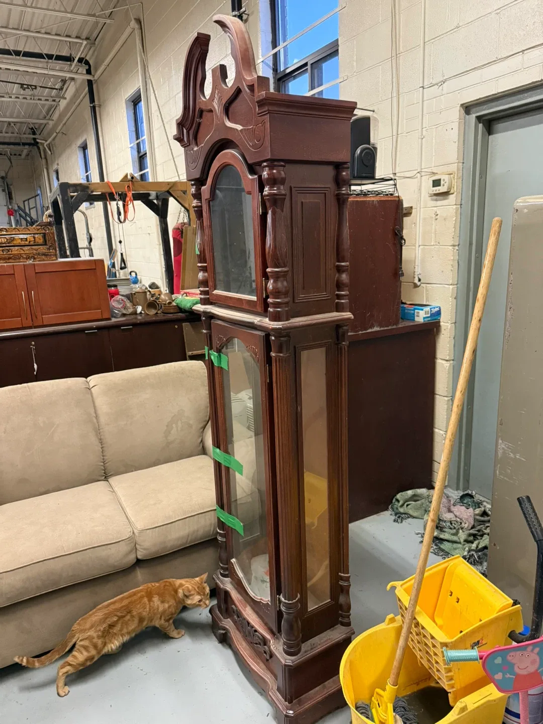 Antique Dark Wood Display Cabinet image indicator(2)