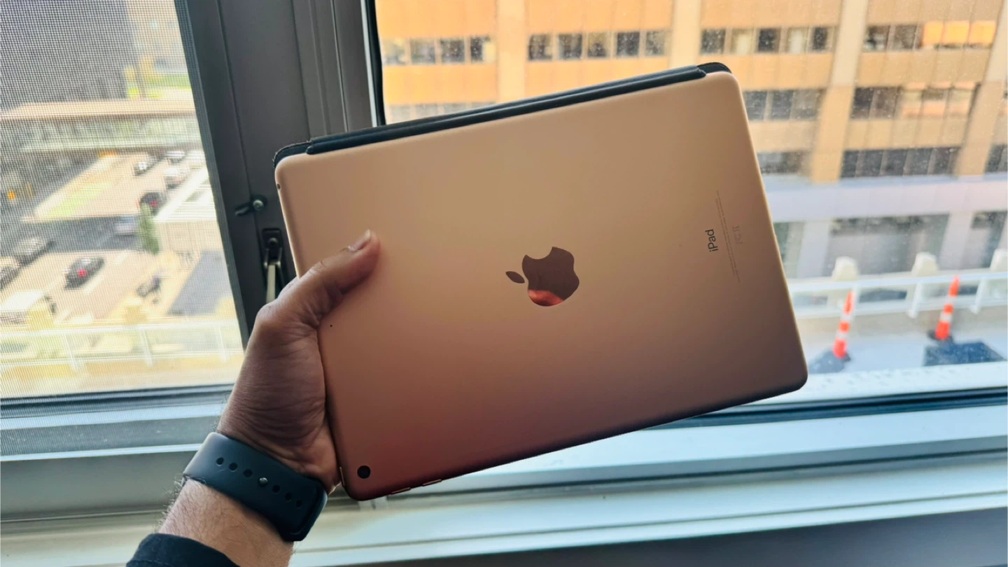 Apple iPad 6th Generation 32GB - photo 2