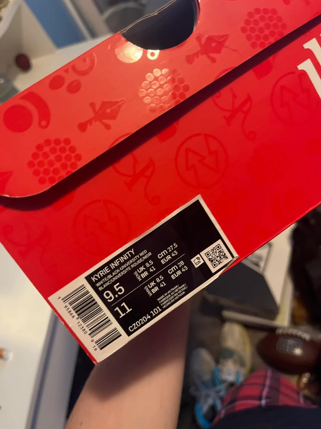 Nike Kyrie Infinity White/Black/University Red Size 9.5 image indicator(3)