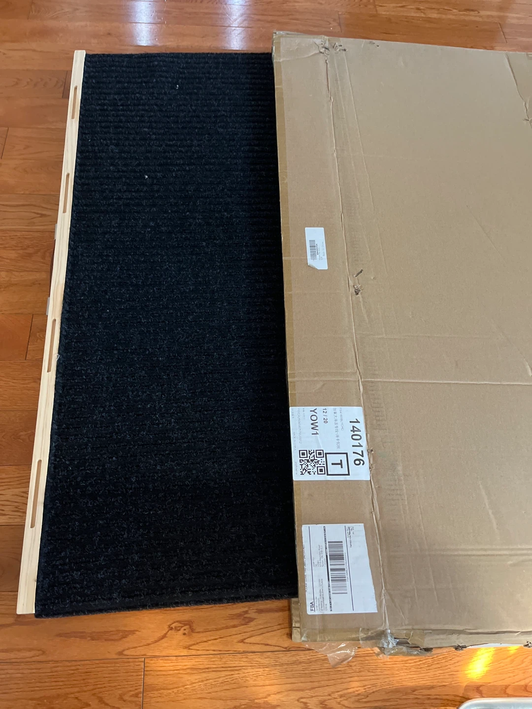 Adjustable Dog Ramp with Carpet