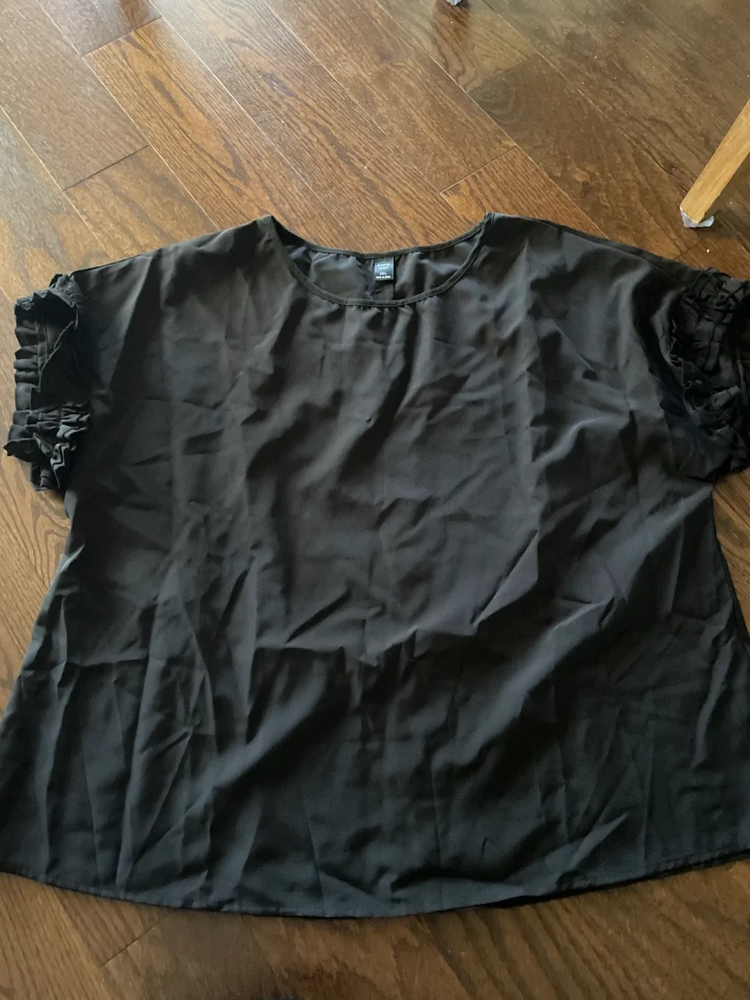 Shein Black Ruffle Sleeve Blouse & Dresses image indicator(3)