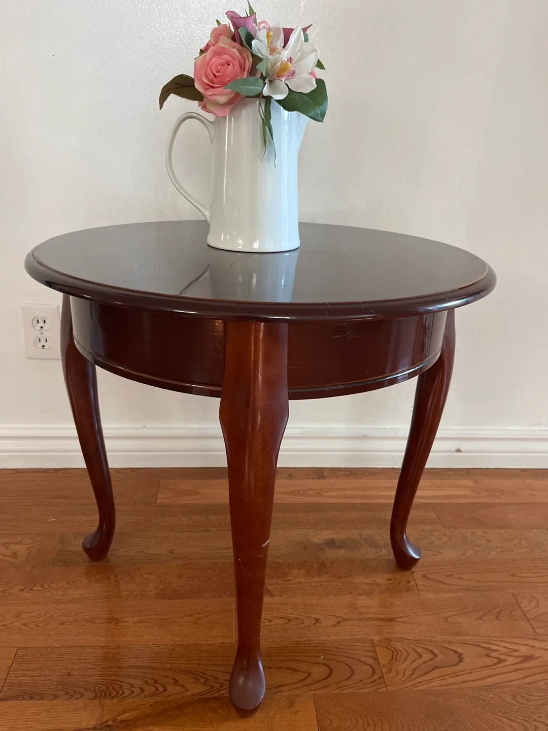 Round Wood Accent Table thumbnail