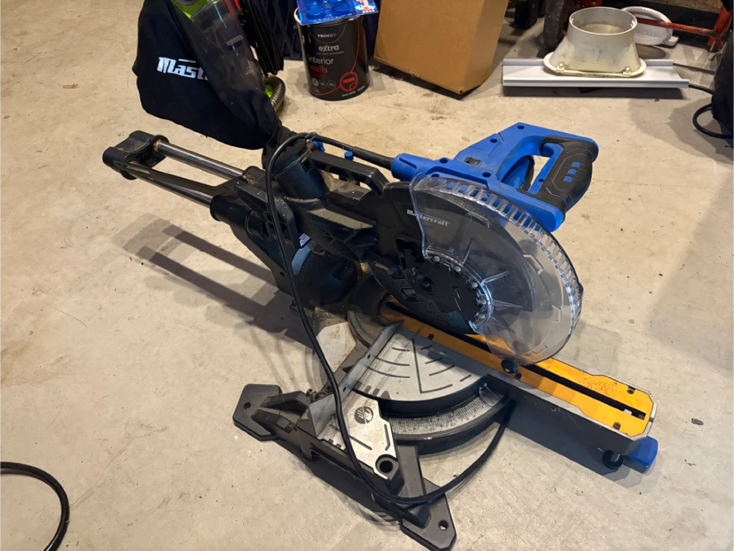 Mastercraft 10" Sliding Compound Mitre Saw - photo 3