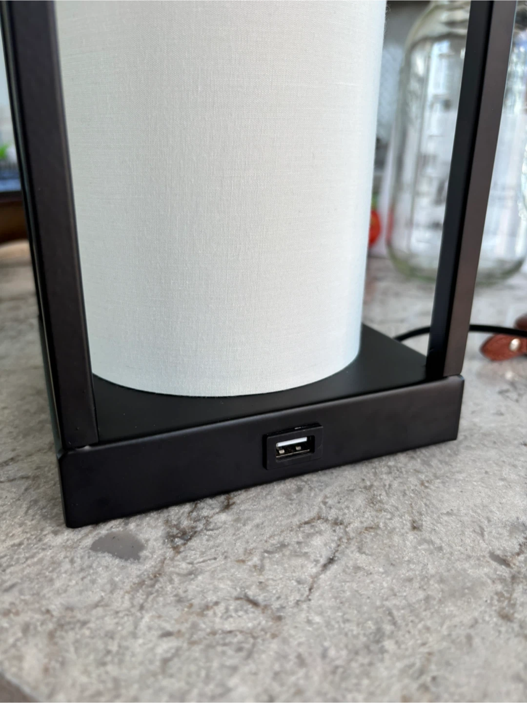 Lamp with USB charging port - touch on/off - photo 2