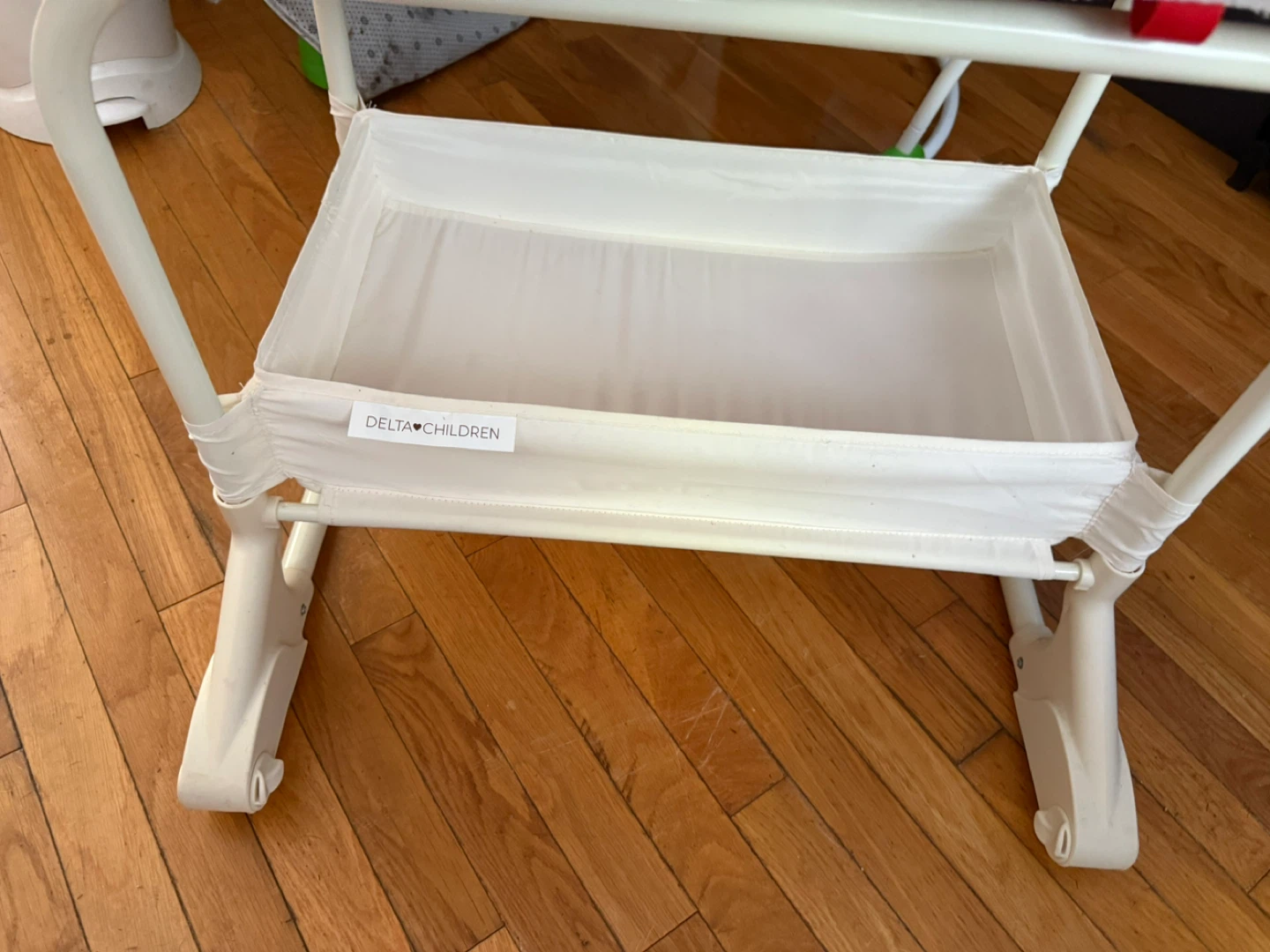 Delta Children Bassinet with Storage - photo 4
