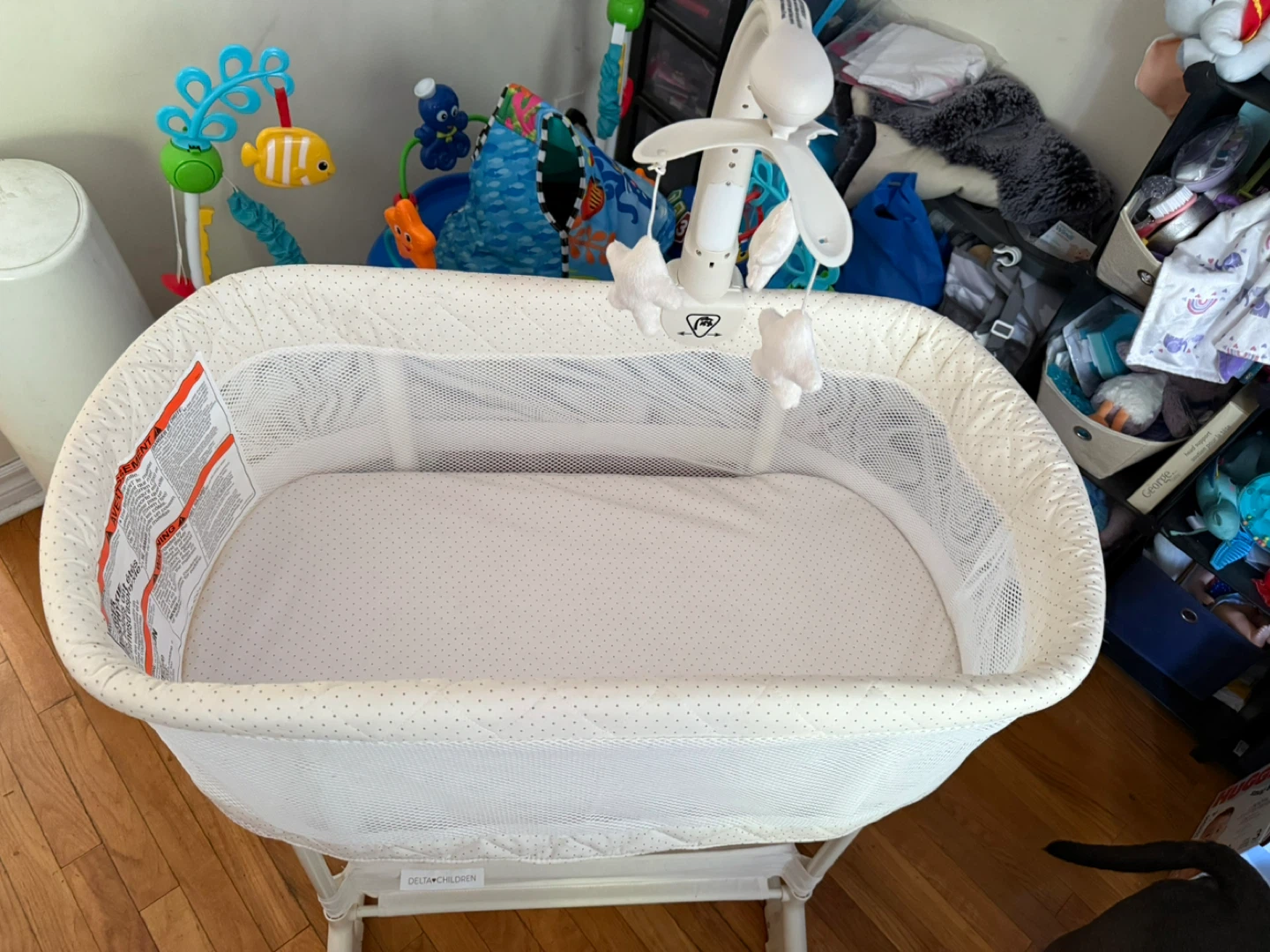 Delta Children Bassinet with Storage - photo 2