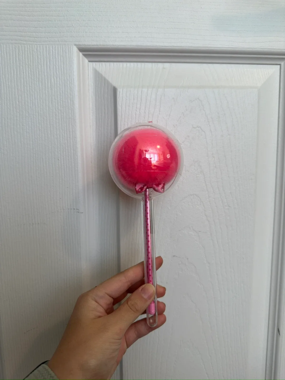 Pink Fluffy Ball Pen thumbnail