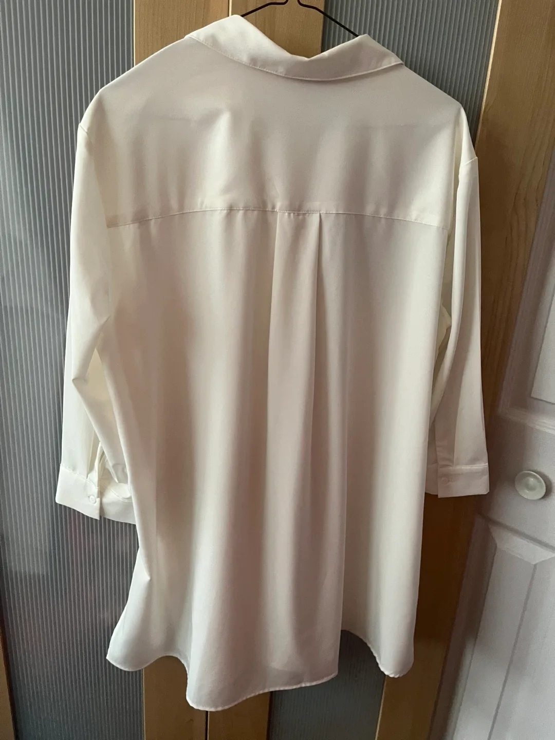 Modern Works White Blouse - Size M image indicator(2)
