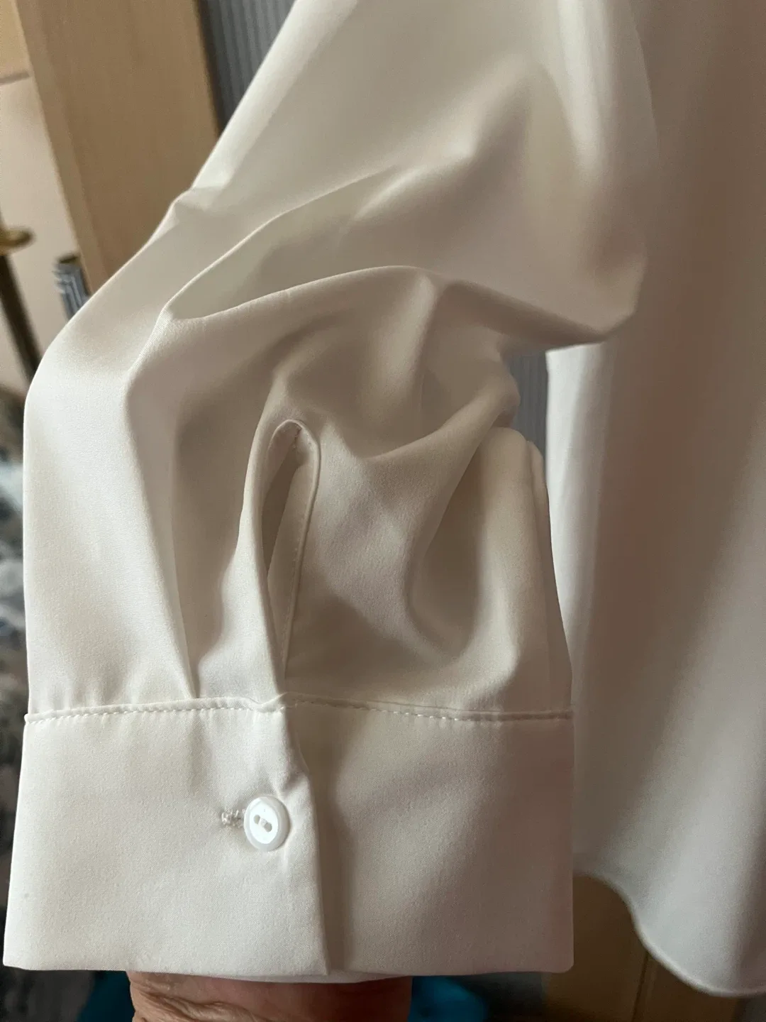 Modern Works White Blouse - Size M image indicator(7)