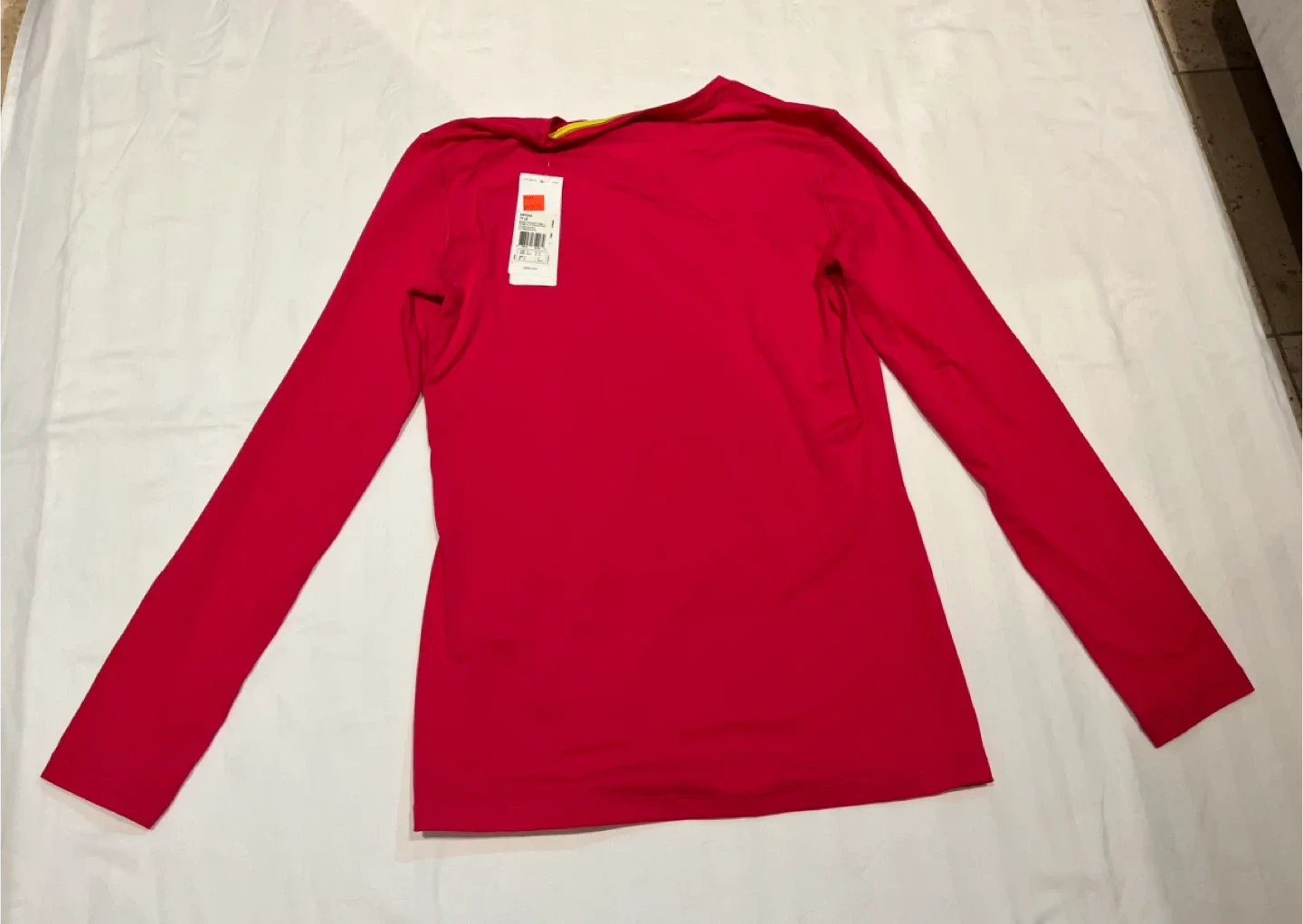 Activewear: Adidas Long Sleeve Tee - Size M image indicator(2)