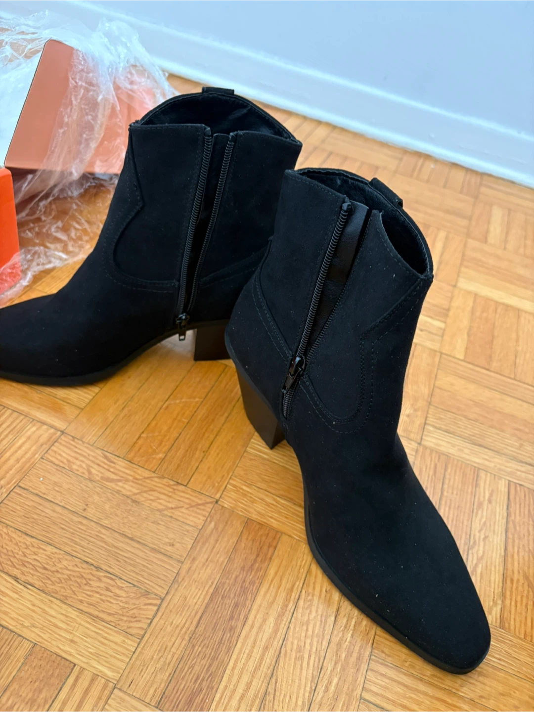 New Black Ankle Boots, Size 8 US - photo 3