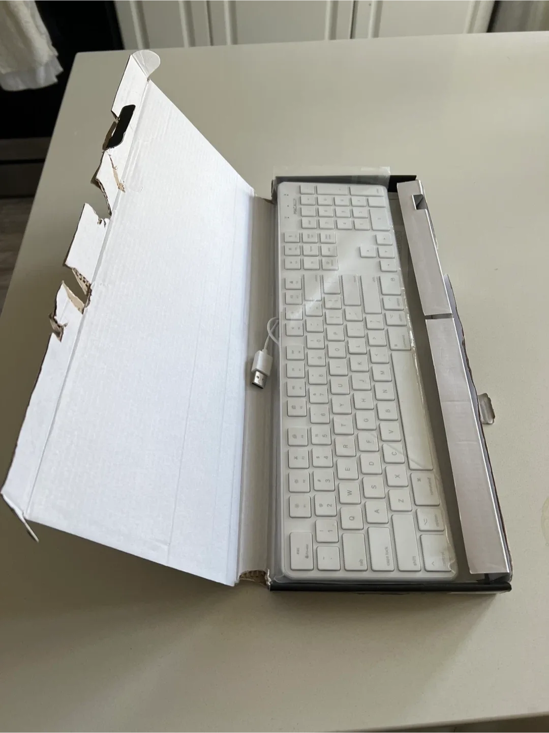 Macally Ultra Slim USB Keyboard - New in Box! image indicator(3)