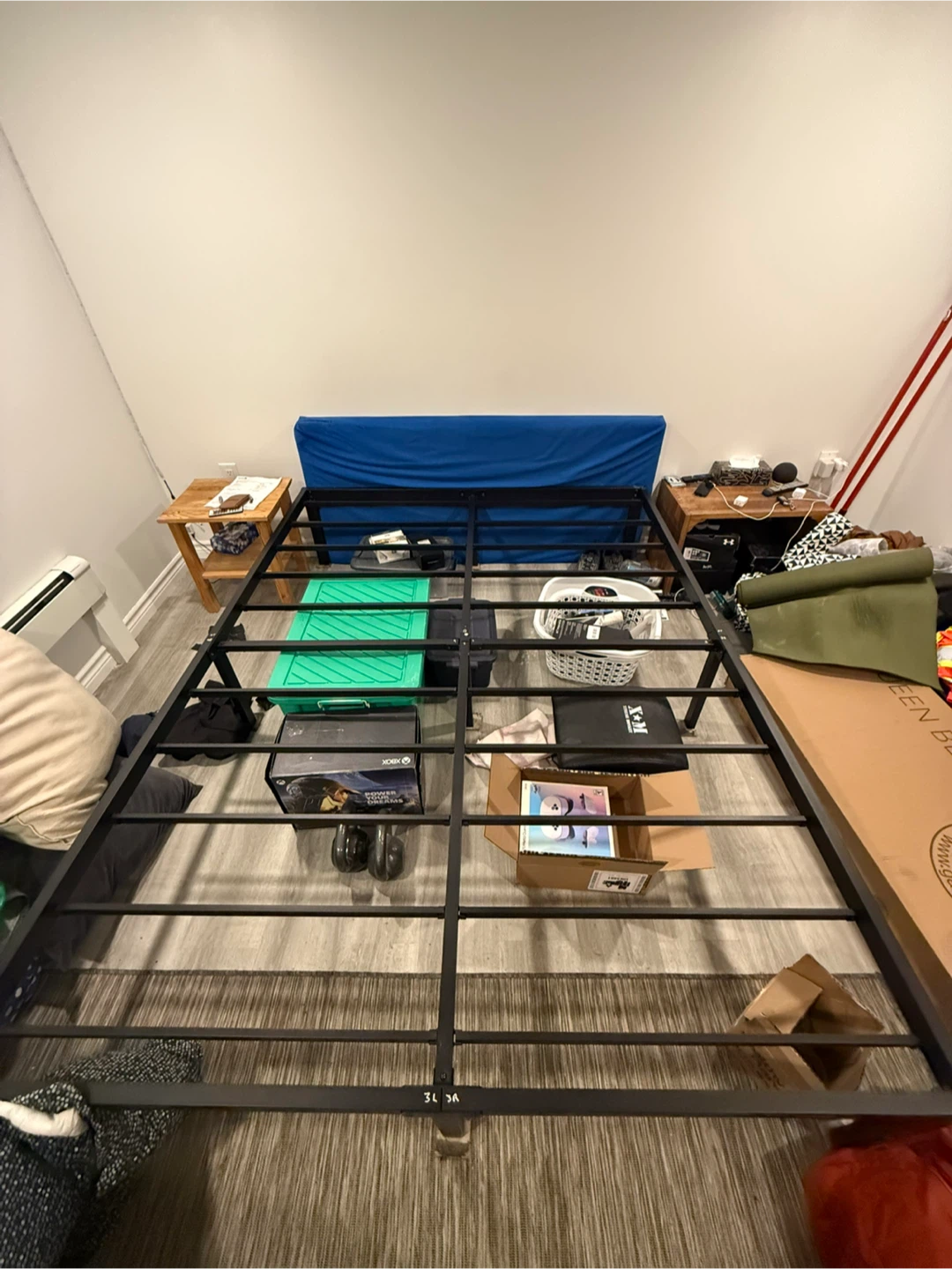 TATAGO Metal Queen Bed Frame - photo 2