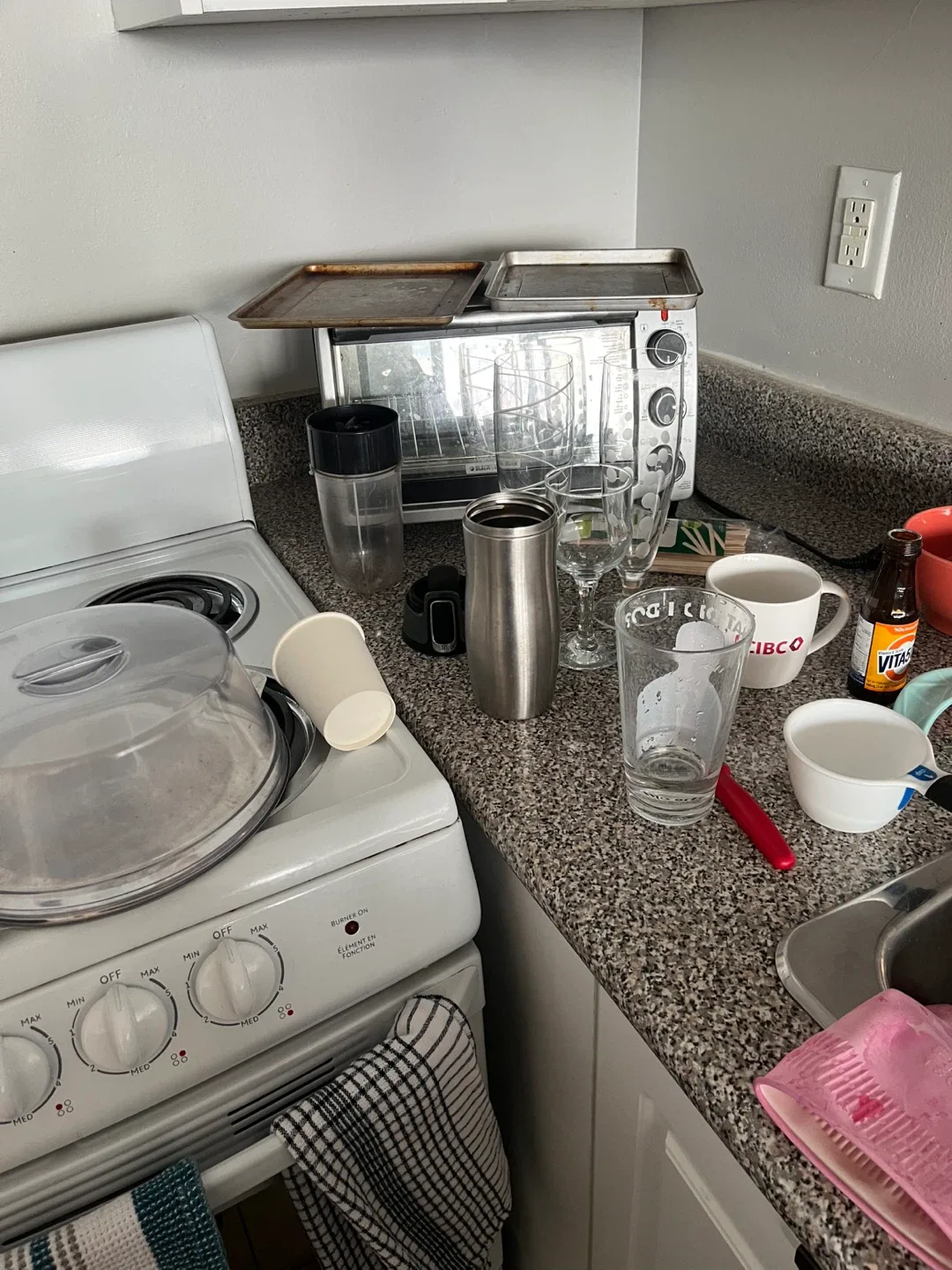 Mixed Kitchenware Lot 🥕 image indicator(3)