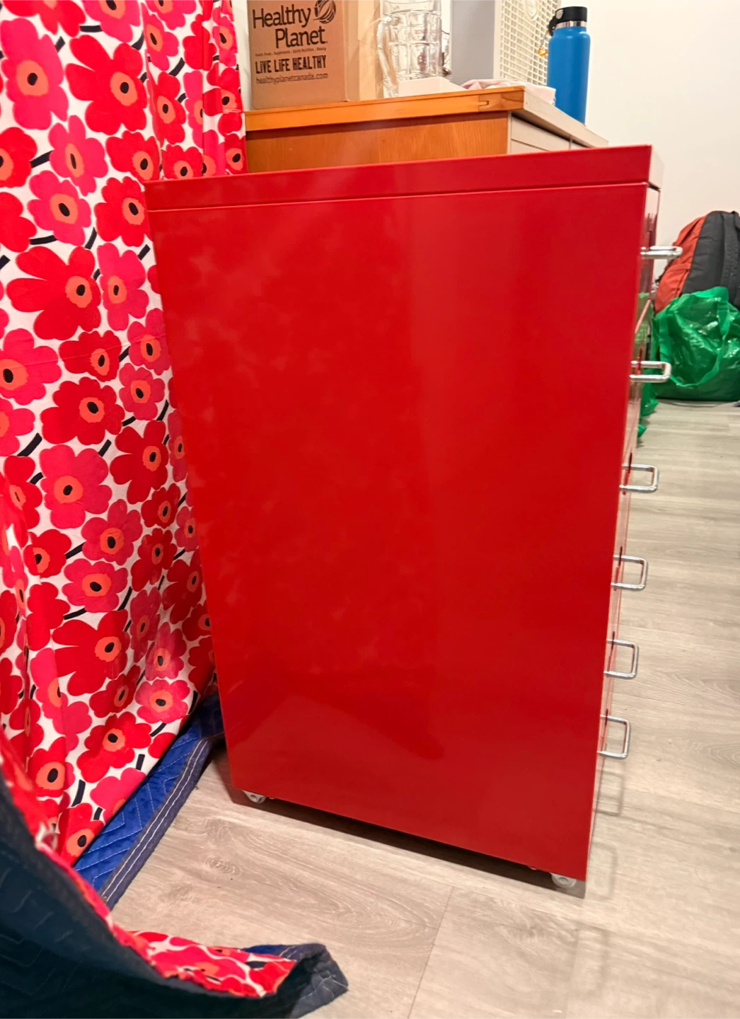 Red 6-Drawer Filing Cabinet - photo 2