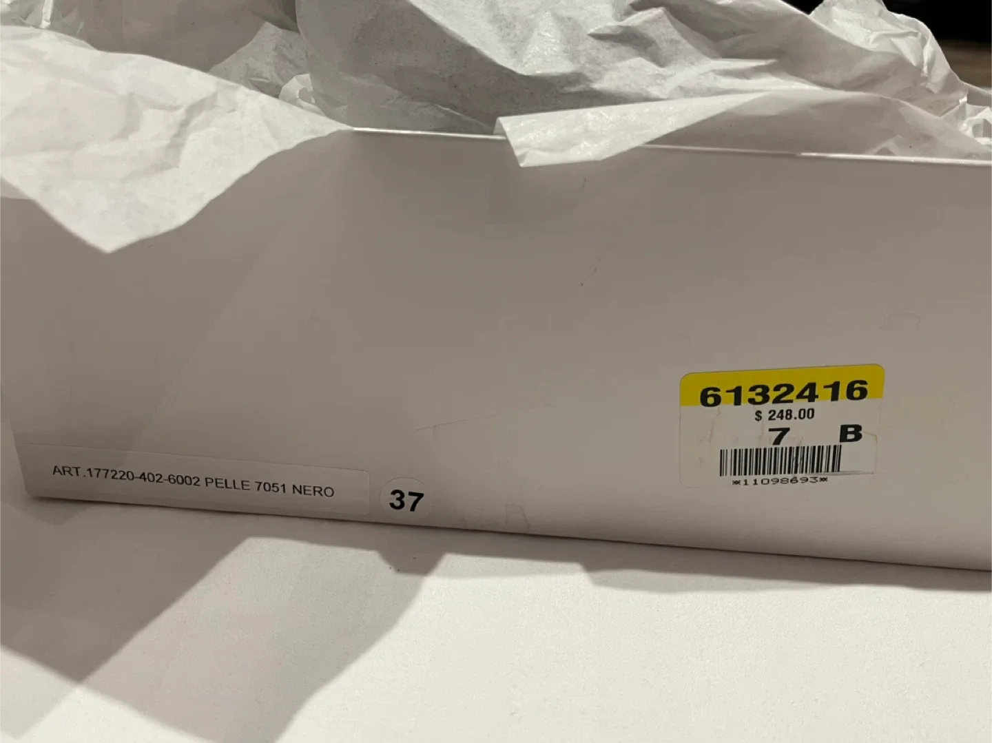 NEW Brown’s Black Leather Studded Ankle Boots - Size 7 image indicator(5)