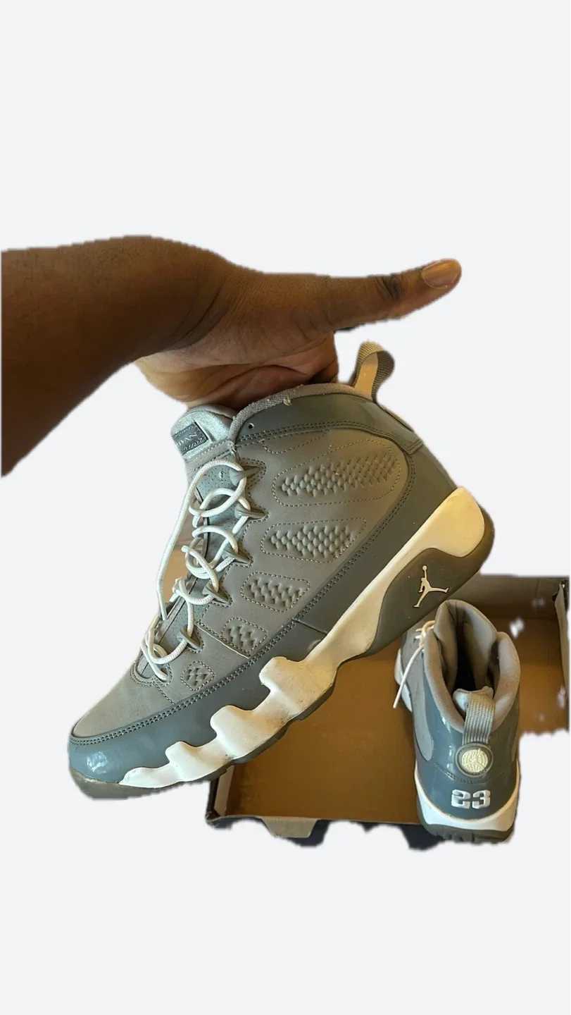 Nike Air Jordan 9 Retro Cool Grey image indicator(3)
