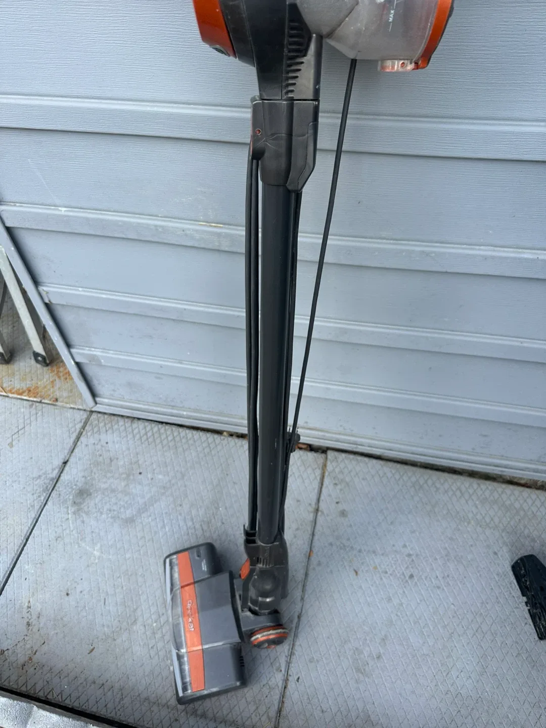 Shark Rocket Corded Stick Vacuum image indicator(2)