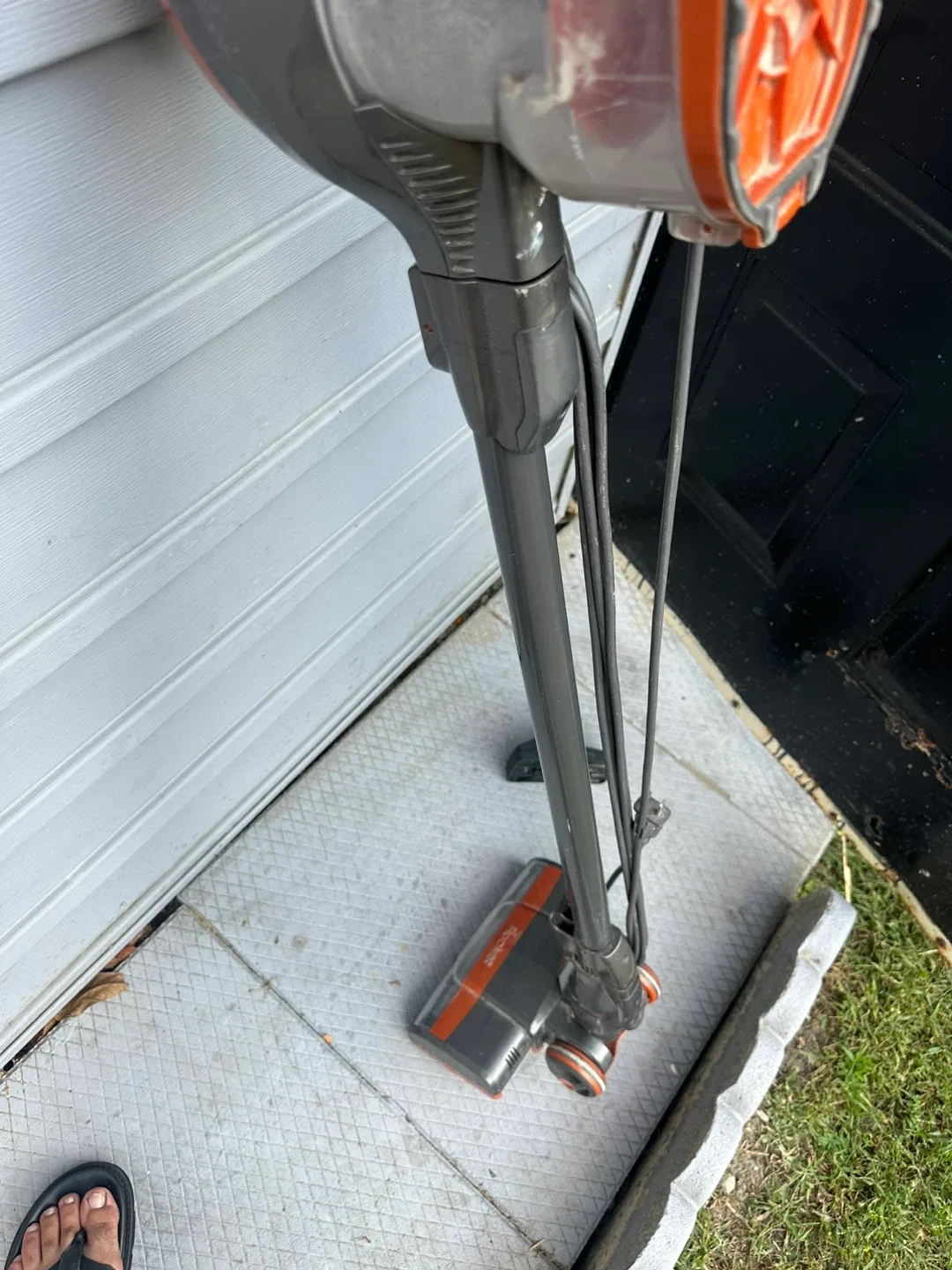 Shark Rocket Corded Stick Vacuum image indicator(10)