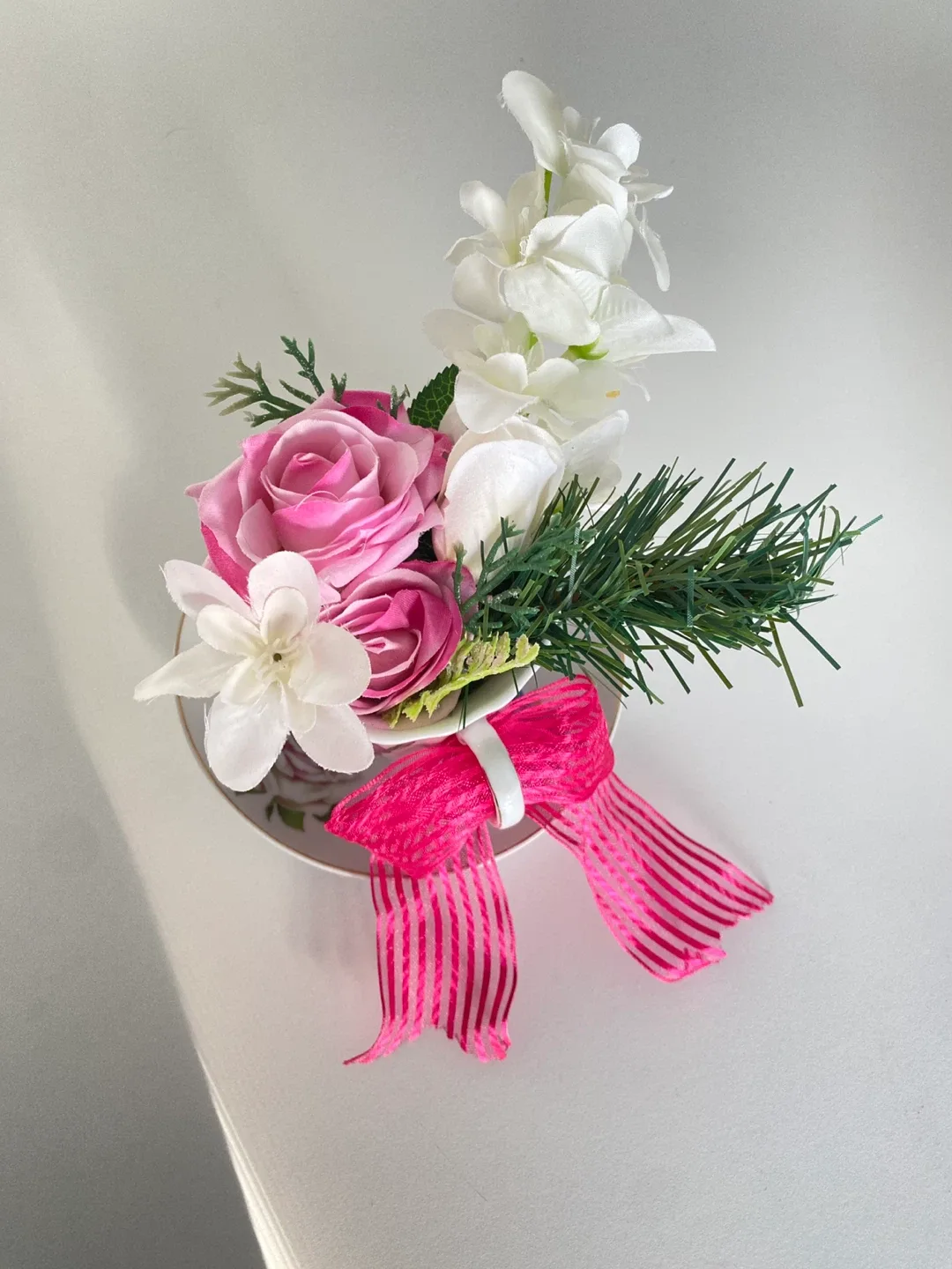 Cute Vintage Teacup Bouquets With Bows - Set of 2 image indicator(2)