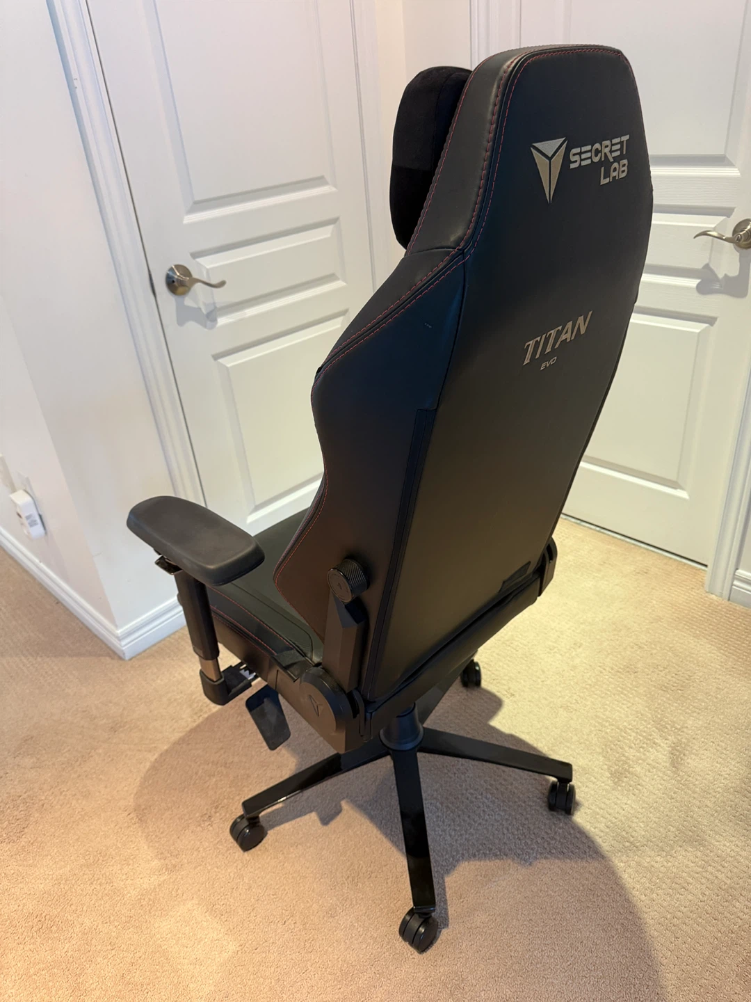 Secretlab TITAN Evo 2022 Gaming Chair - photo 2