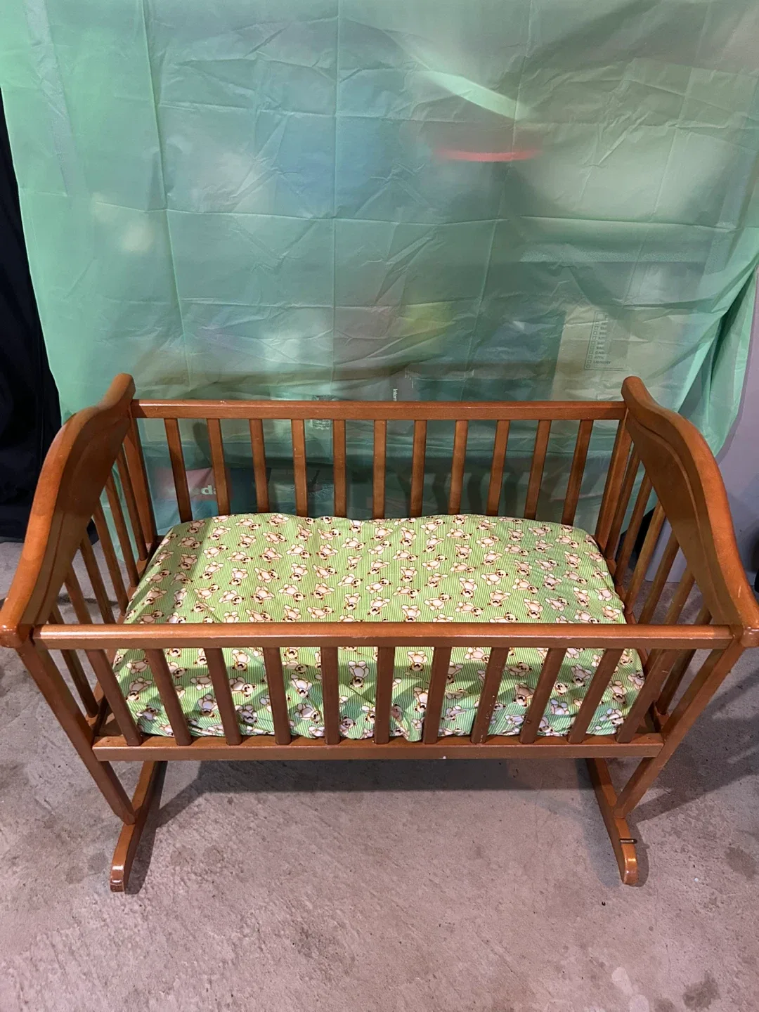 Wooden Baby Cradle image indicator(2)