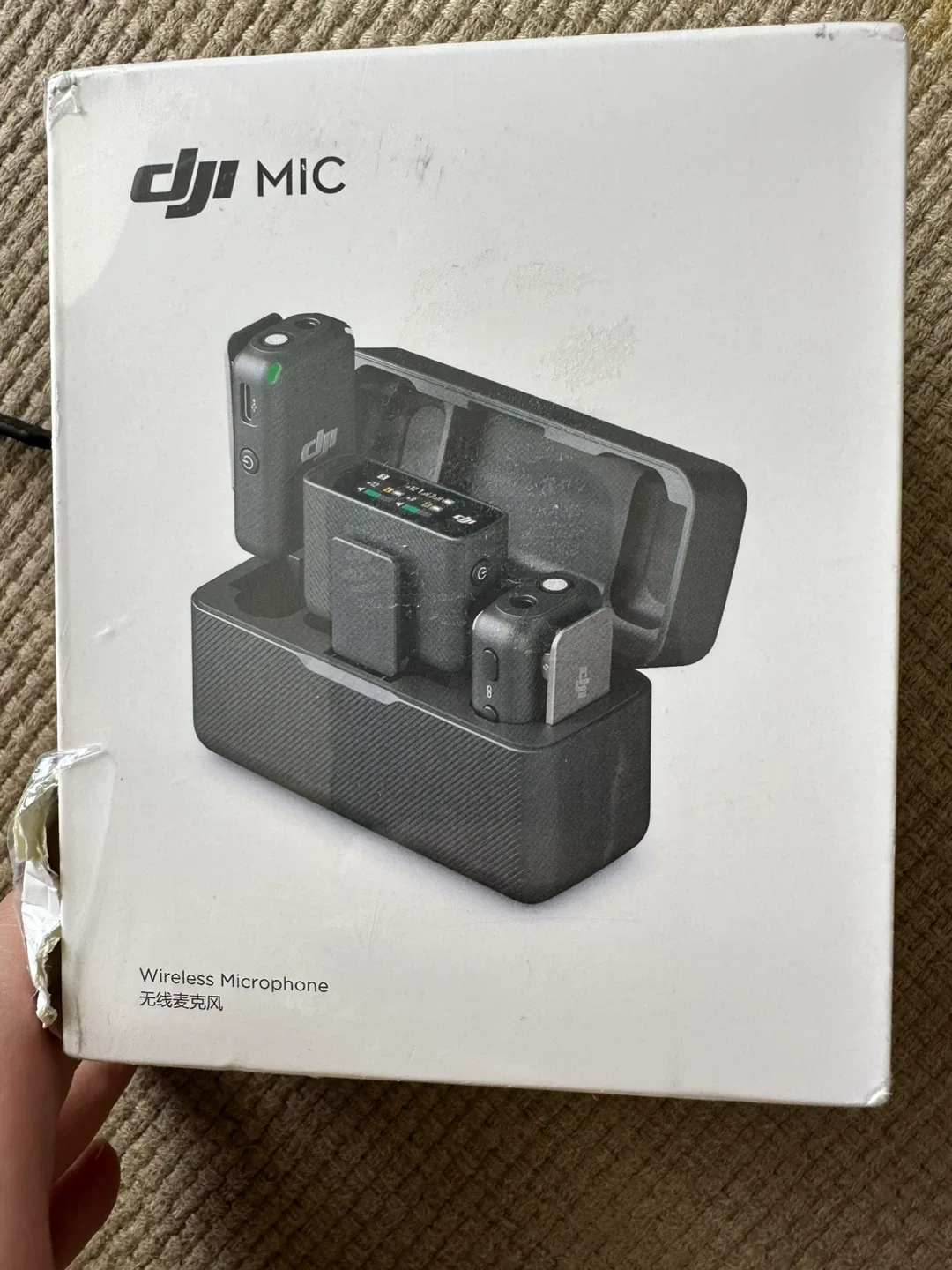 DJI Mic Wireless Microphone System thumbnail
